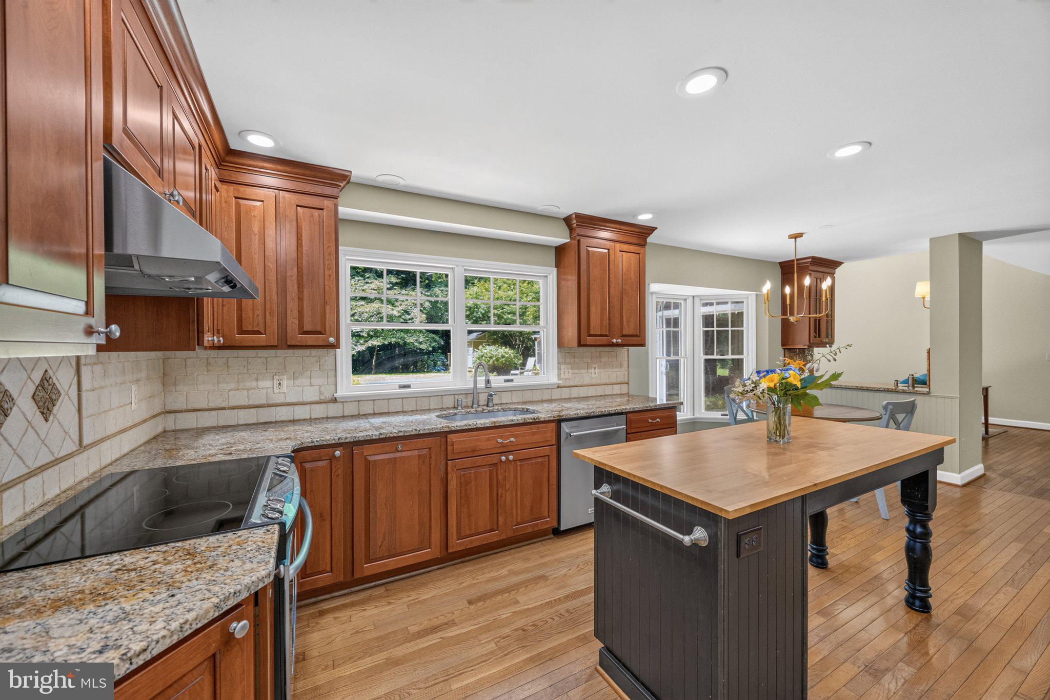 KINGSVILLE - Residential