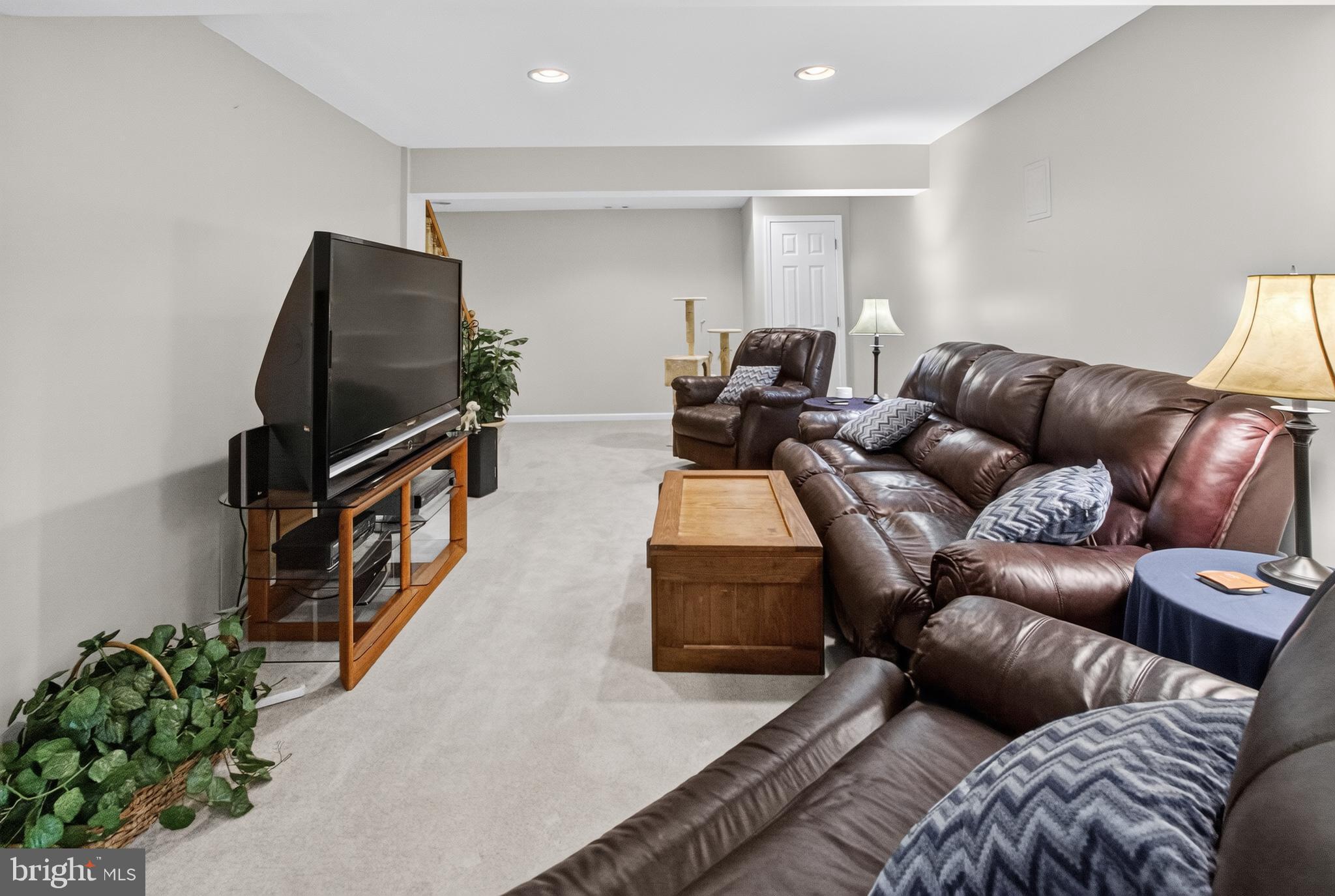 MONTCLAIR - Residential