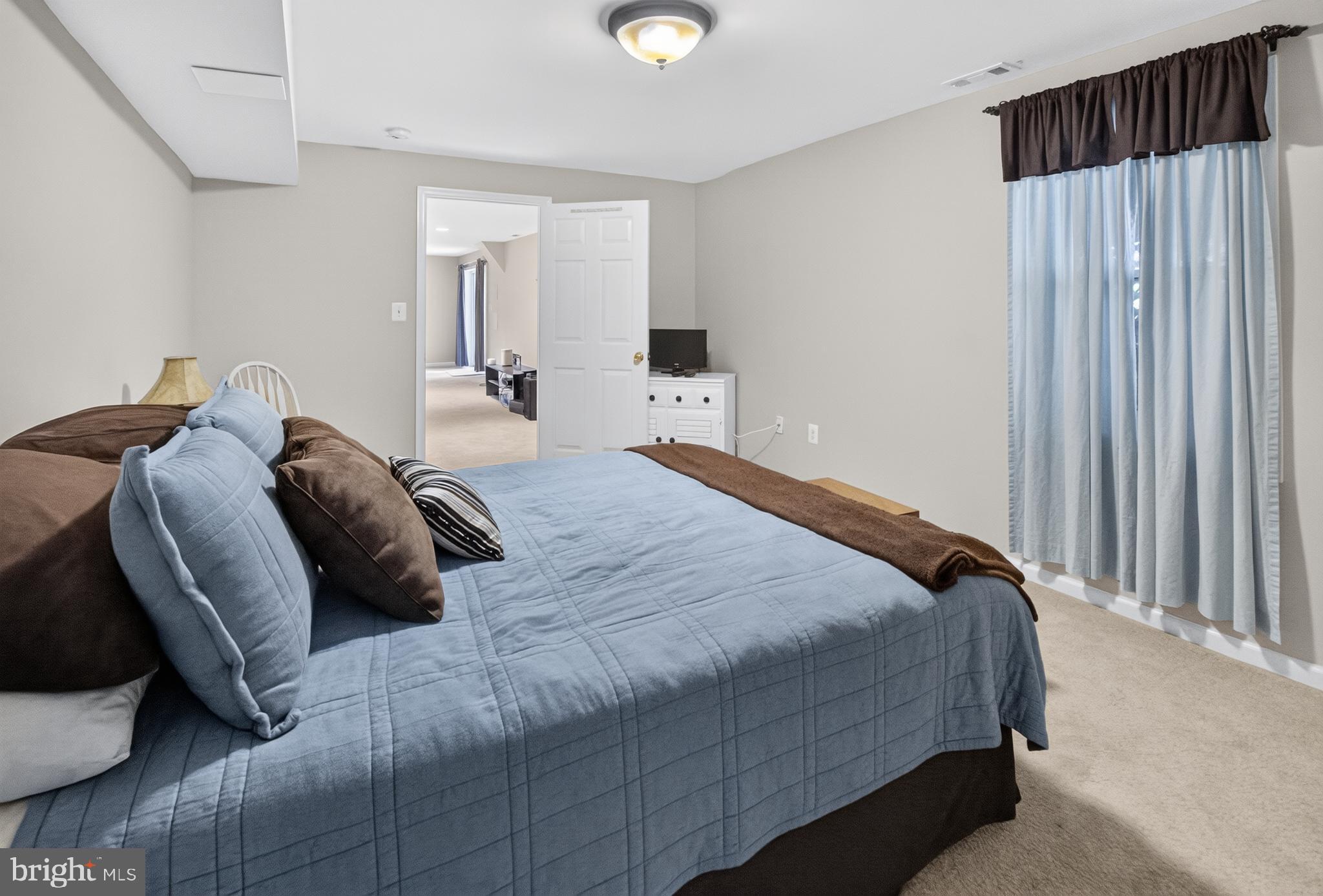 MONTCLAIR - Residential
