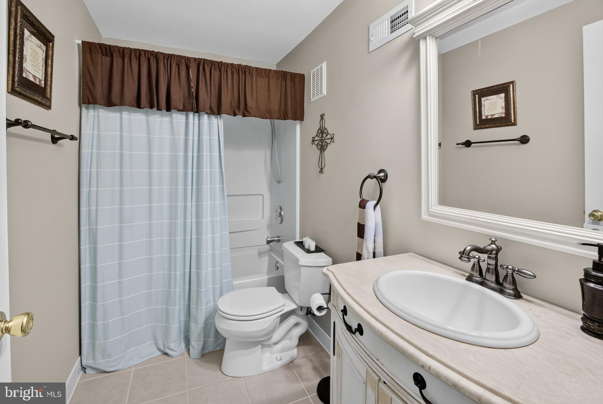 MONTCLAIR - Residential