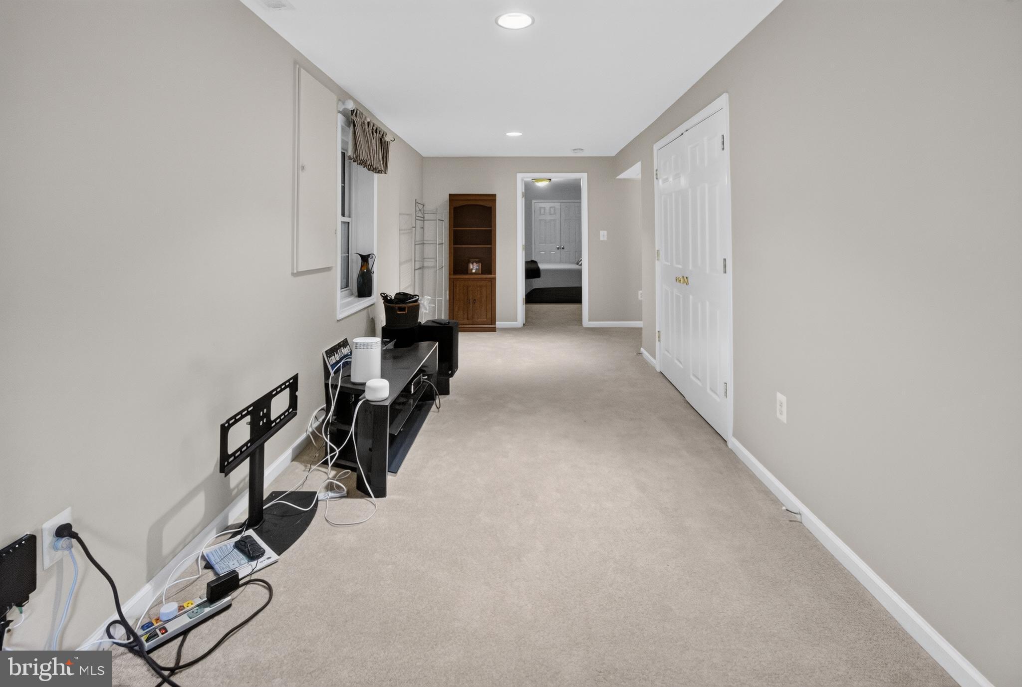 MONTCLAIR - Residential