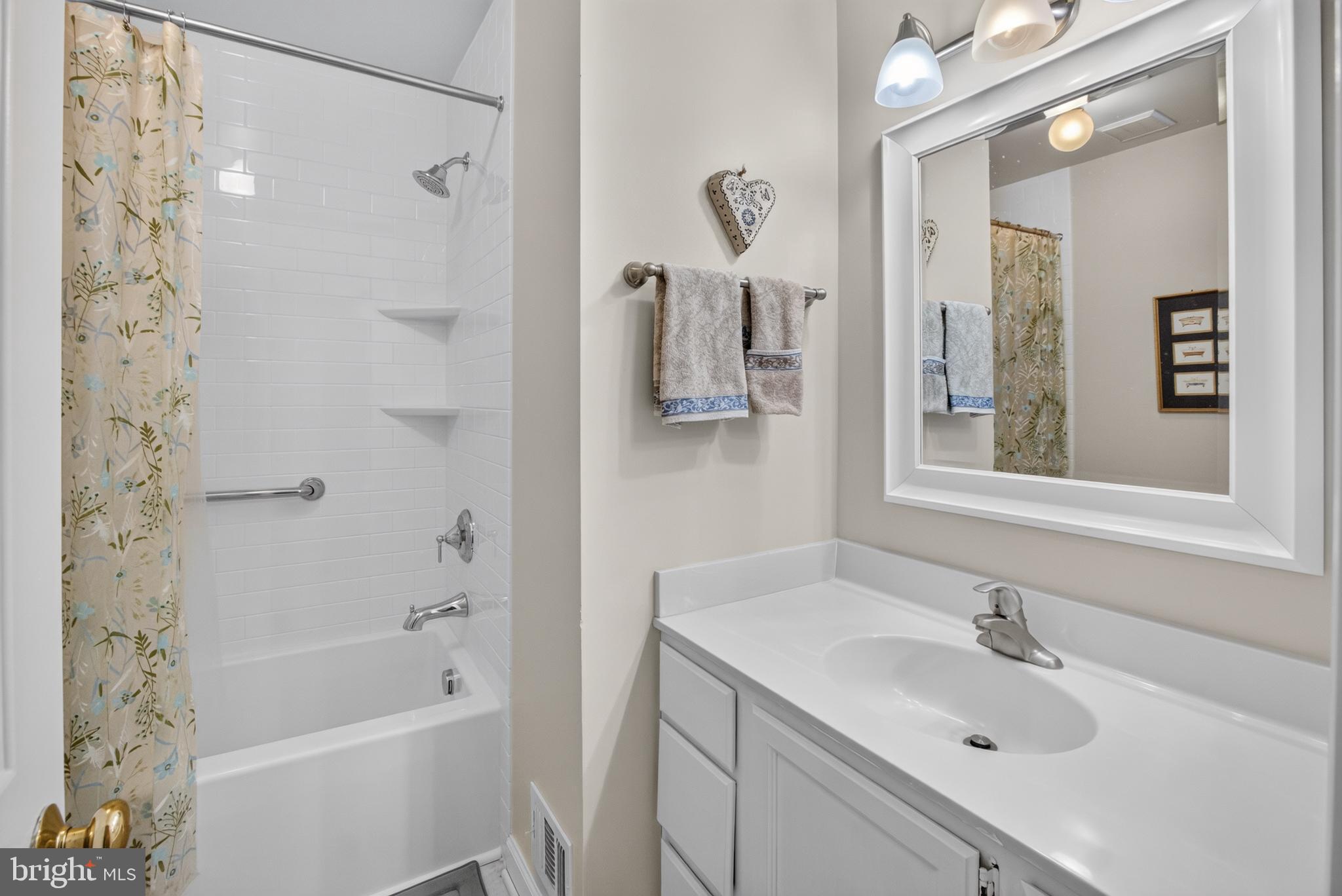 MONTCLAIR - Residential