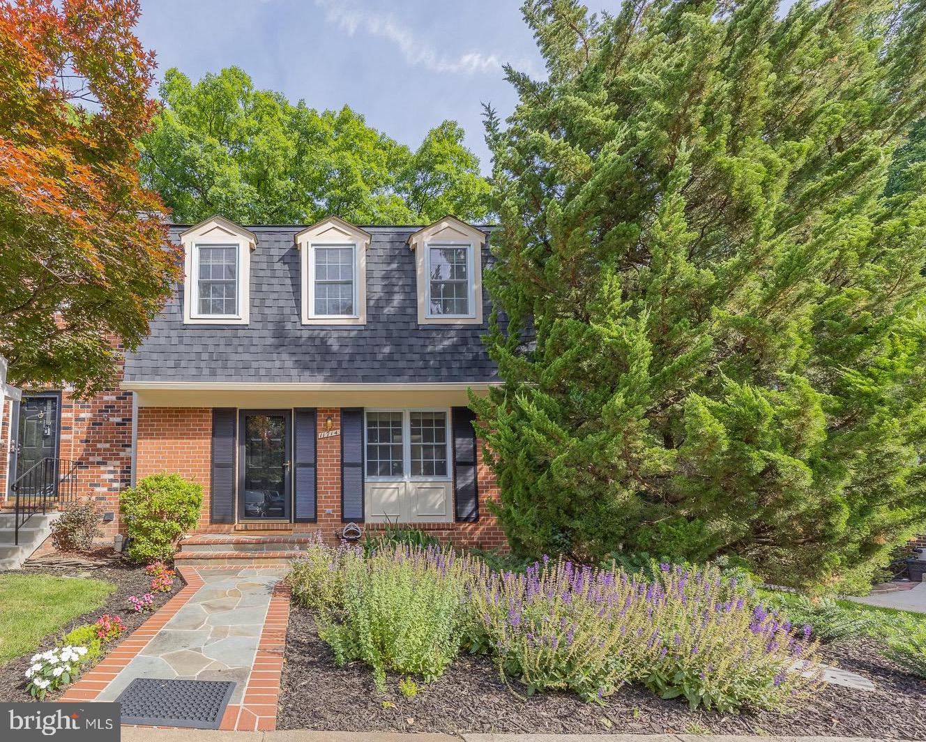 ✨ Welcome Home to 11714 Dry River Court, Reston, VA!
Light pours in from every direction in this gorgeous end-unit townhouse — and once you step inside, you will never want to leave! With 3 bedrooms, 3.5 baths, and 2 assigned parking spots right at your door, this home checks every box. The sunny, open feel that only an end unit delivers makes every room glow.
And the best part? The big-ticket items are already taken care of! New roof (2023), new attic insulation (2023), new gutters (2020), newer water heater (2016), newer heat pump (2014), and HVAC serviced as recently as June 2025 — so you move in with total peace of mind.
Nestled in vibrant Reston with world-class pools, trails, and community amenities just steps away, this is the lifestyle you deserve — priced at $648,000.
Come experience it for yourself!
🗓️ Open House: Saturday & Sunday, May 30 & 31