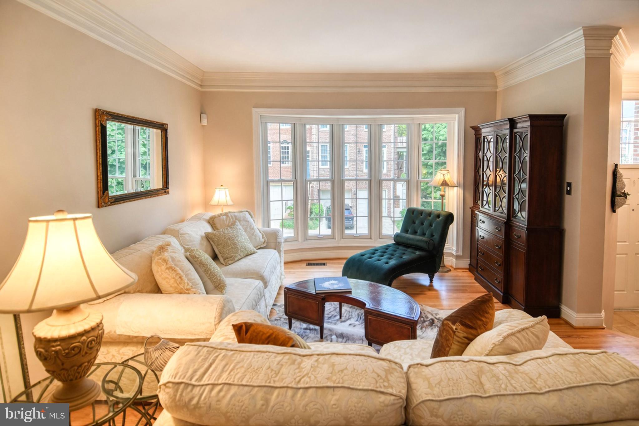 TOWER OAKS - Residential