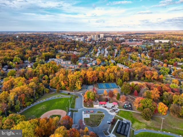 TOWER OAKS - Residential