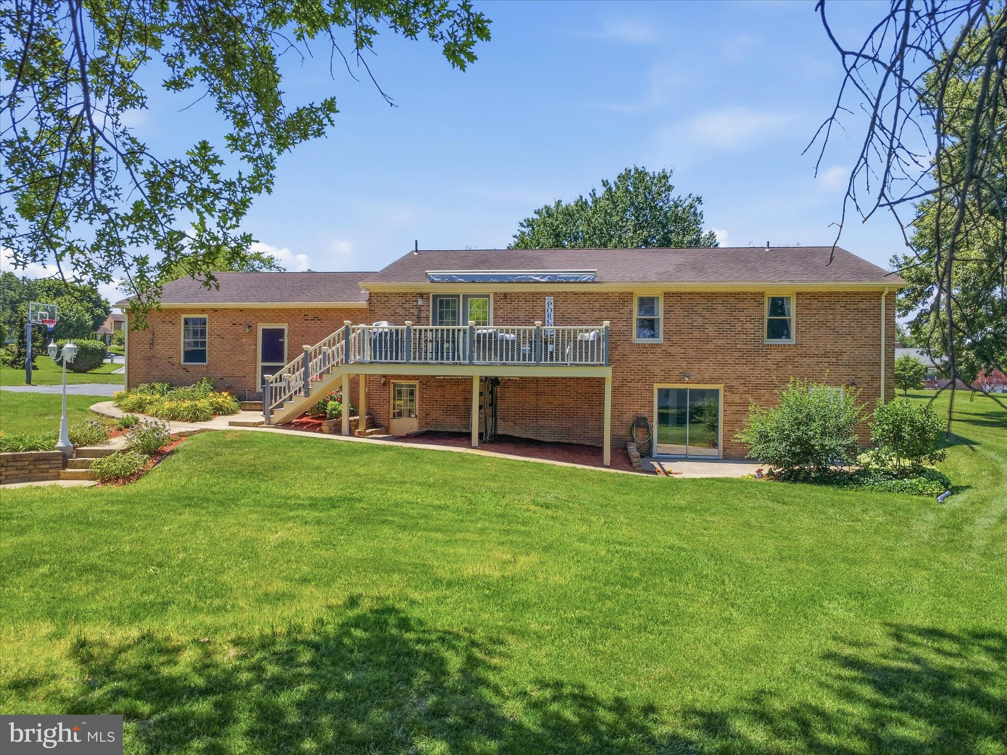 BEAVERBROOK - Residential