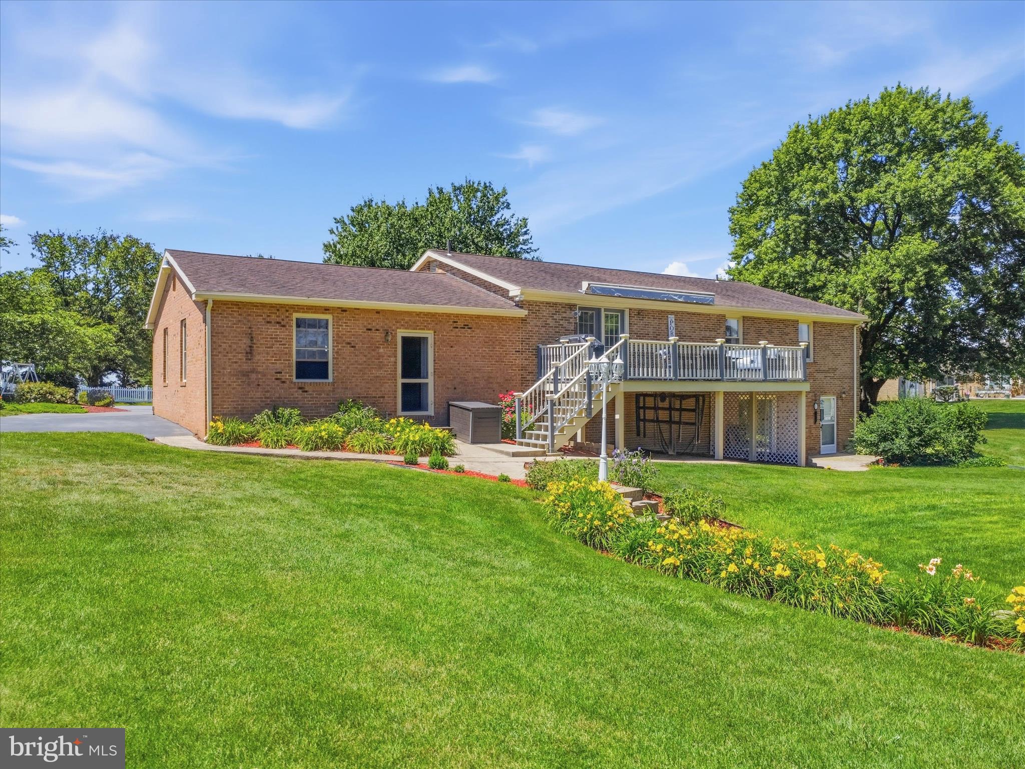 BEAVERBROOK - Residential
