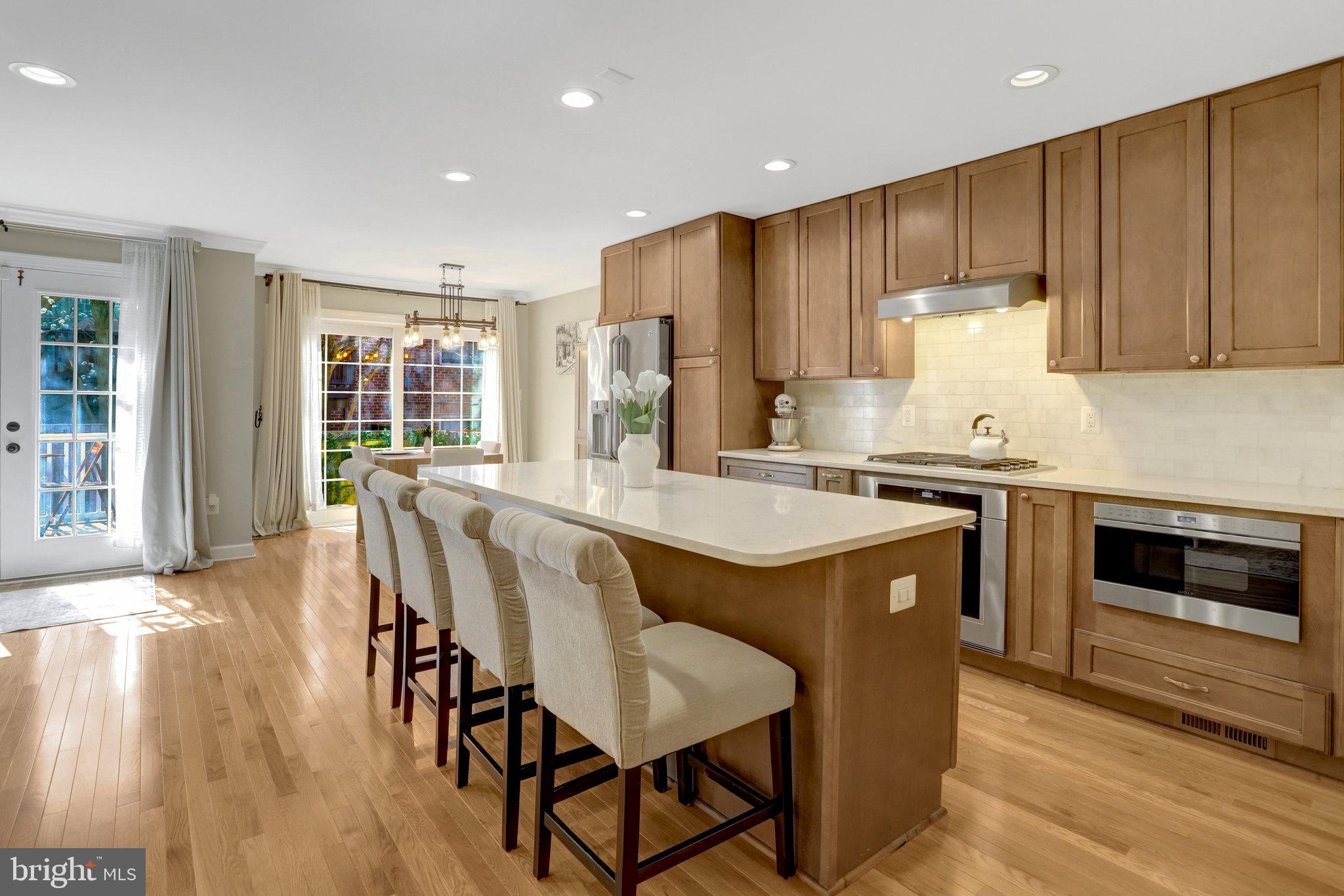 LANDMARK MEWS - Residential