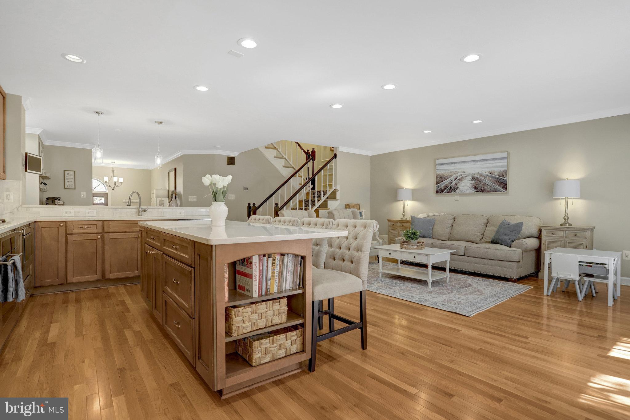 LANDMARK MEWS - Residential