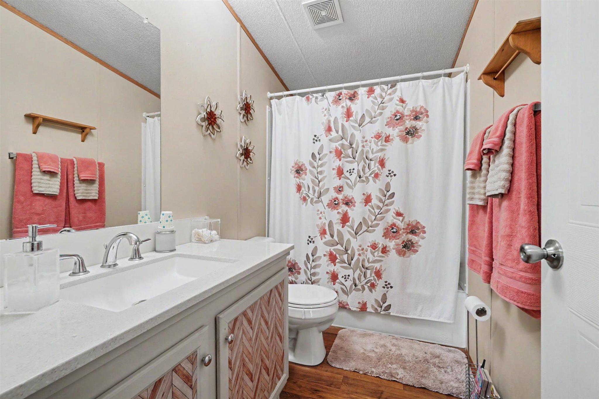 TALL OAKS MHP - Residential