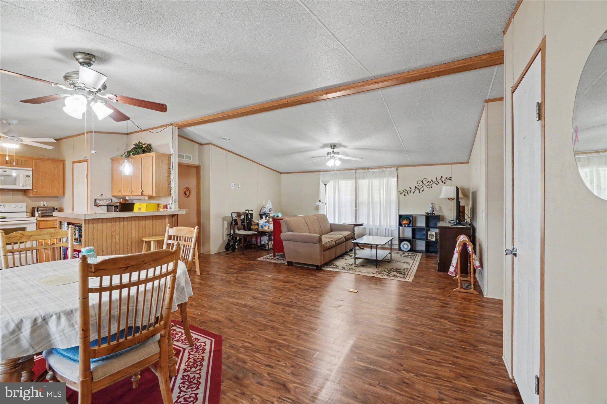 TALL OAKS MHP - Residential