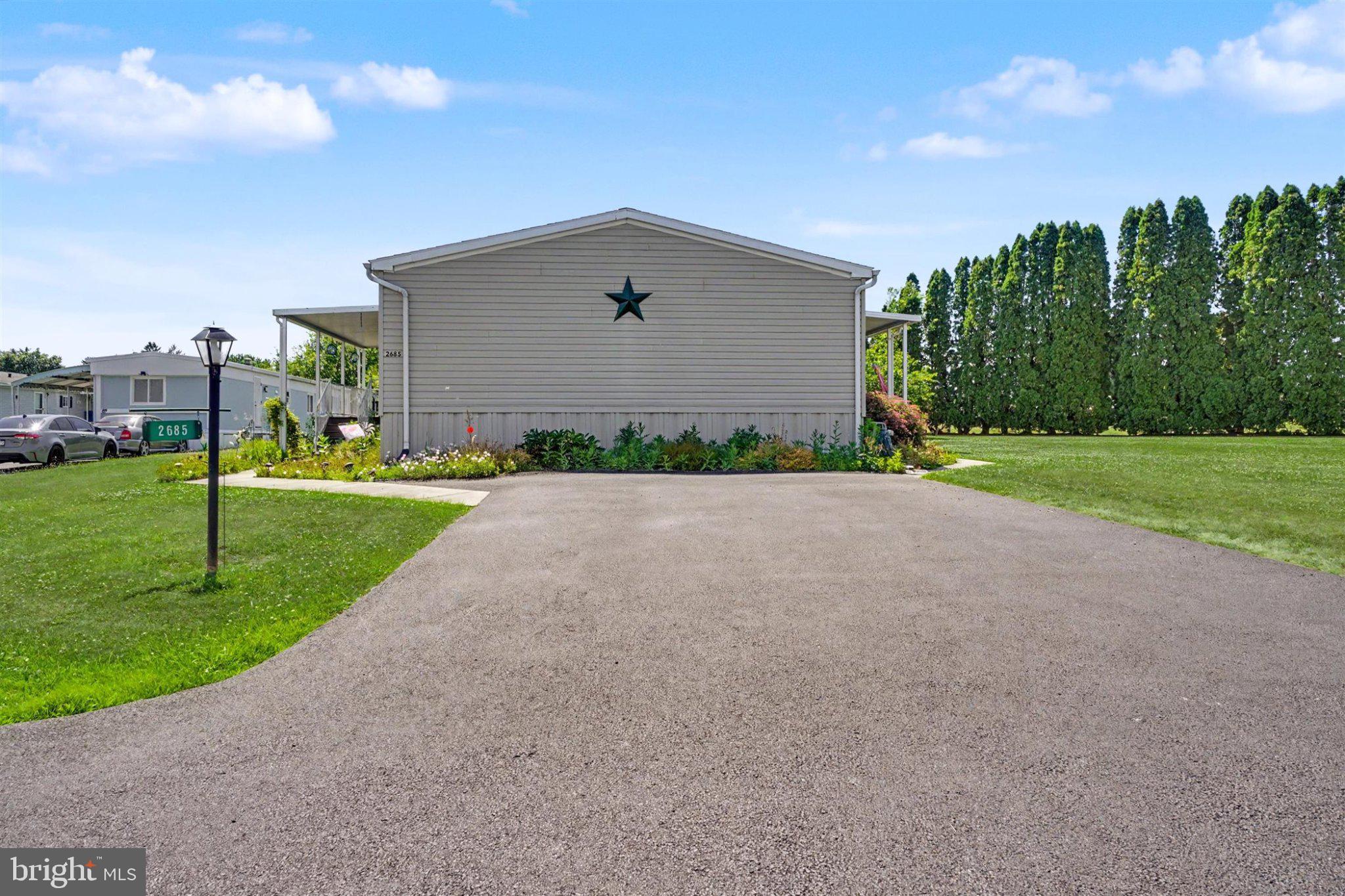 TALL OAKS MHP - Residential