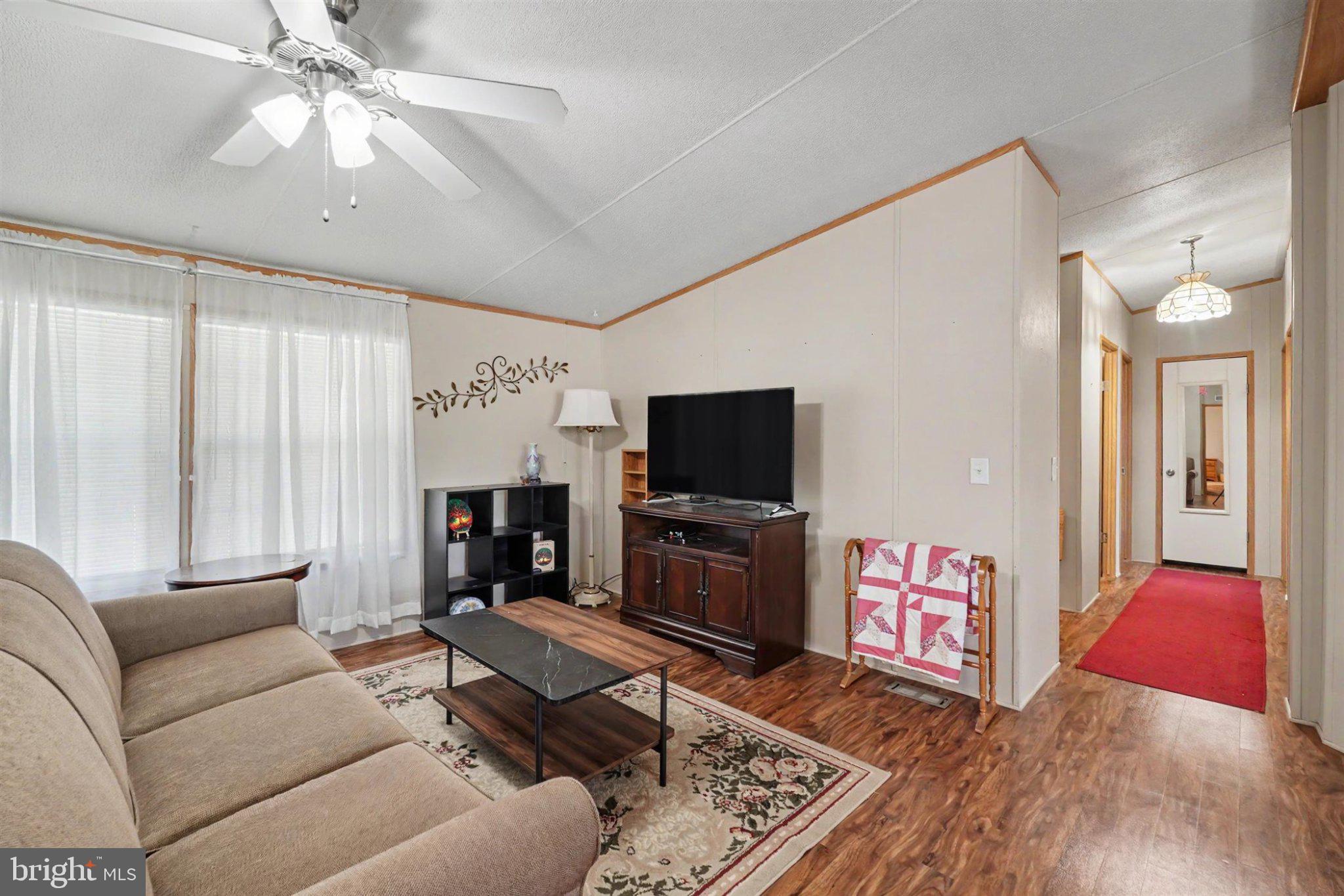 TALL OAKS MHP - Residential