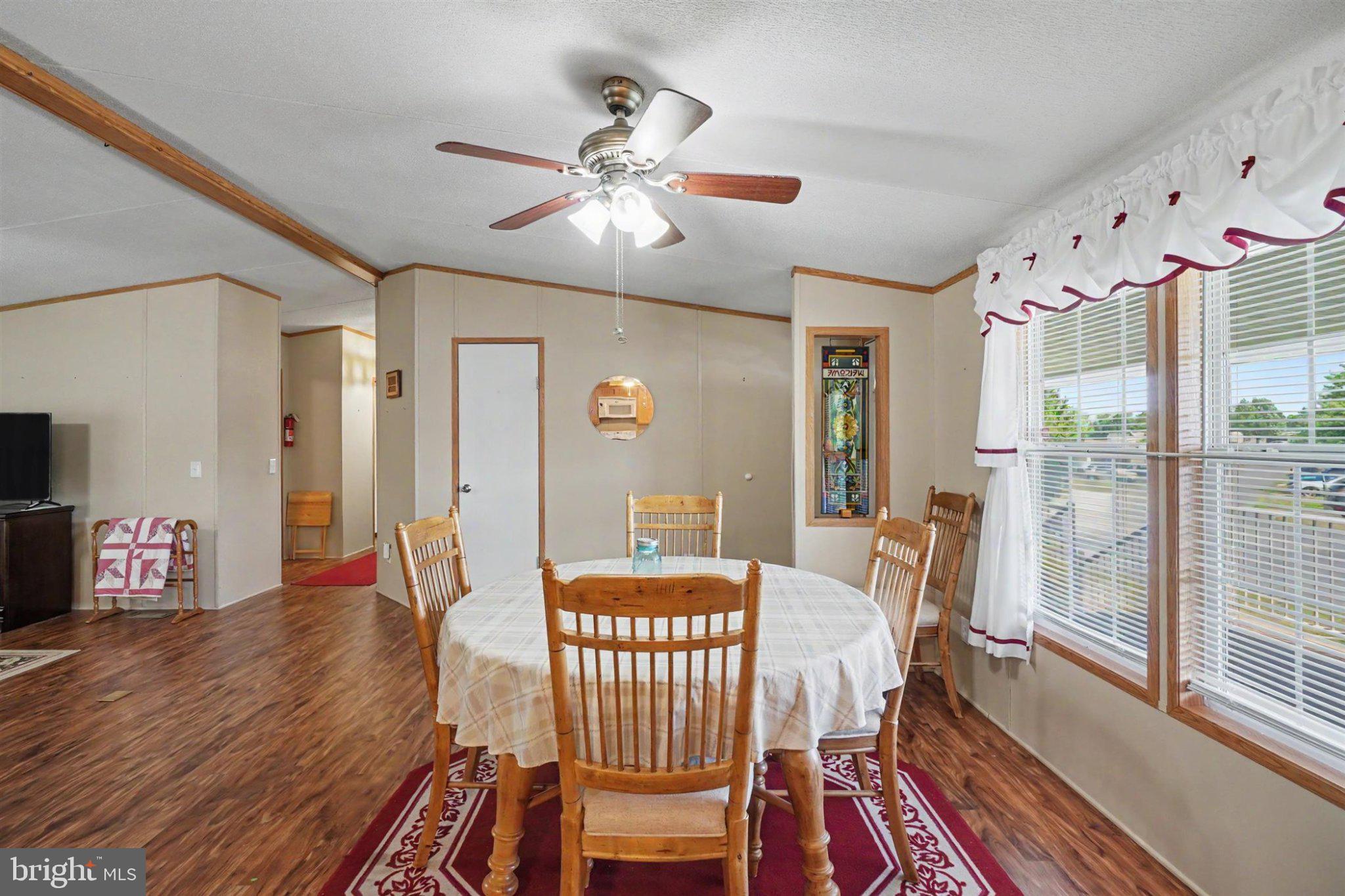 TALL OAKS MHP - Residential