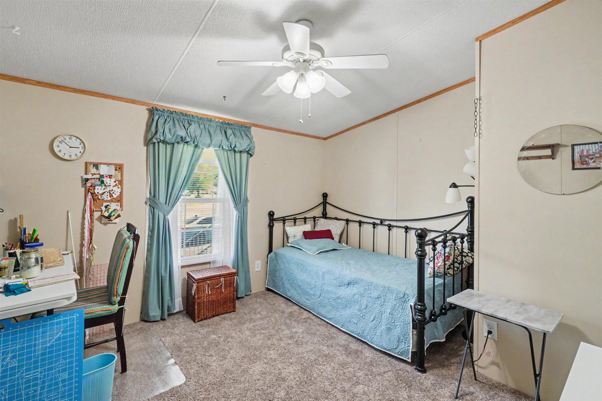 TALL OAKS MHP - Residential