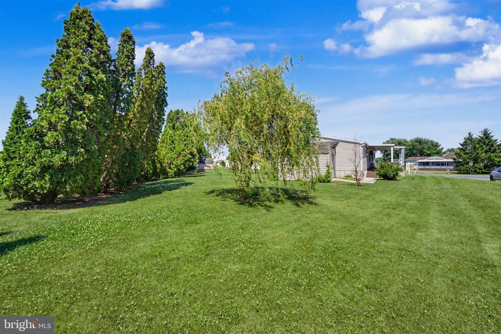 TALL OAKS MHP - Residential