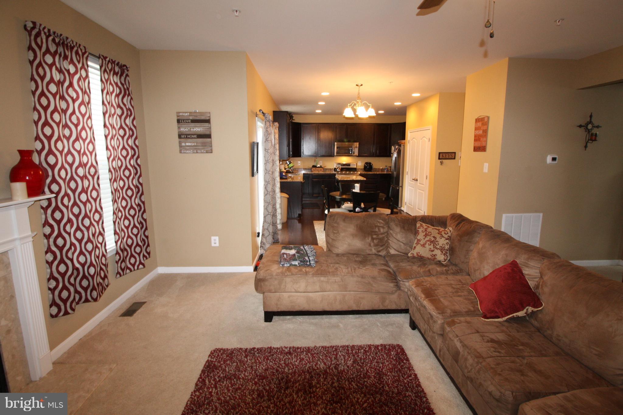 RIVERGATE ESTATES-PLAT F - Residential