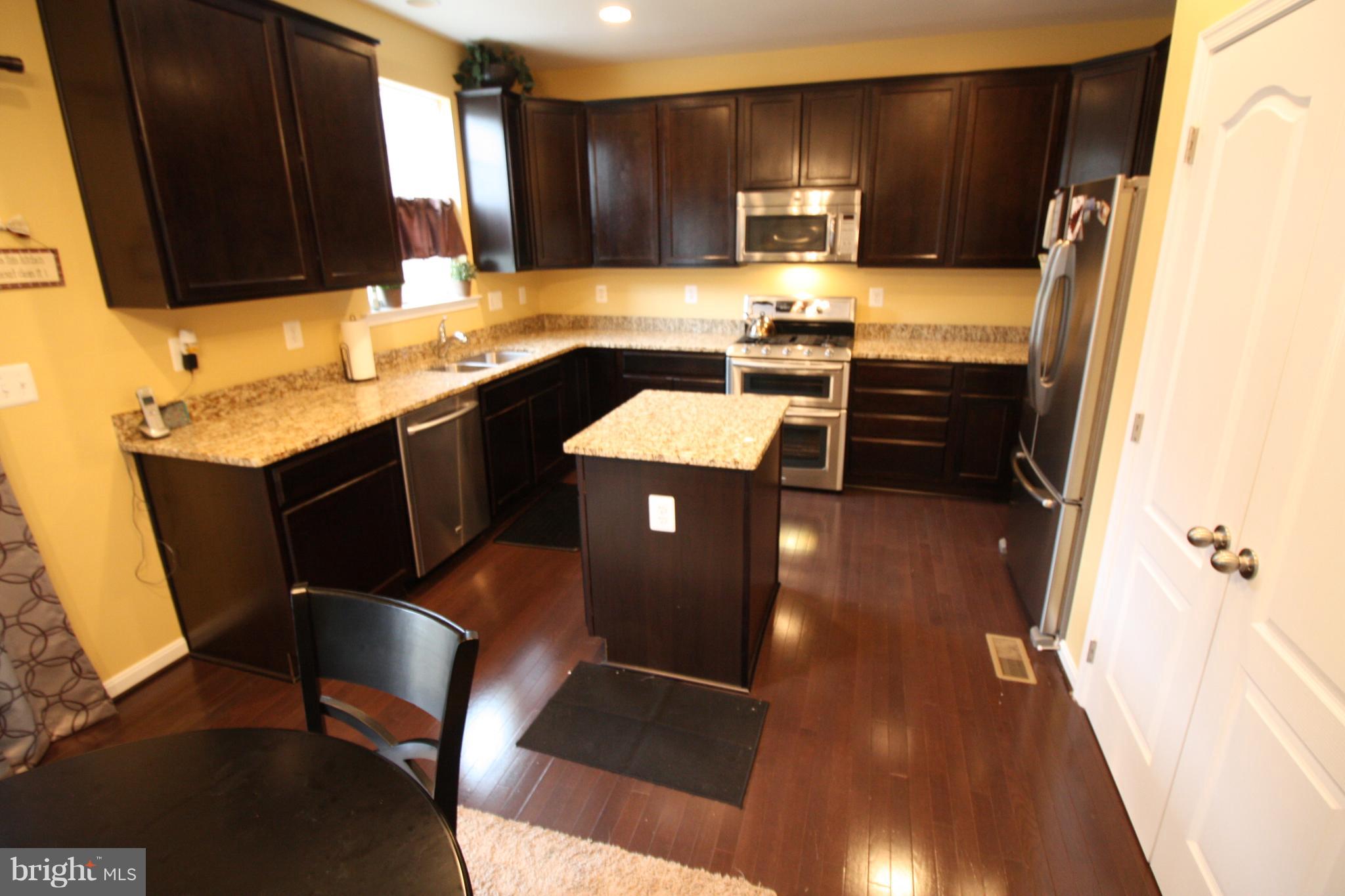 RIVERGATE ESTATES-PLAT F - Residential