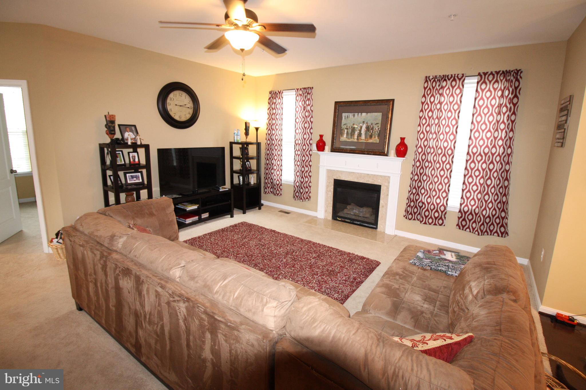 RIVERGATE ESTATES-PLAT F - Residential