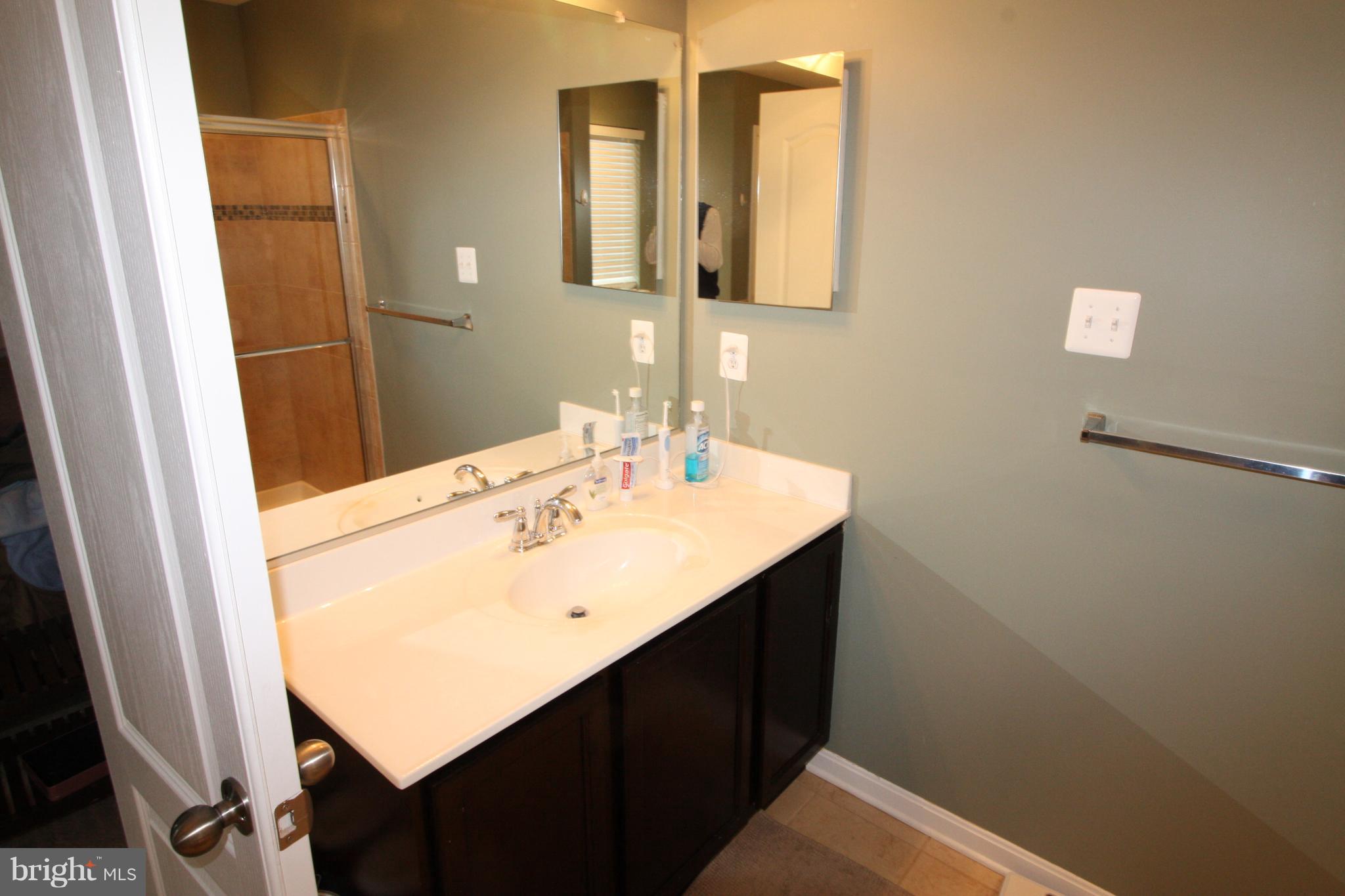 RIVERGATE ESTATES-PLAT F - Residential