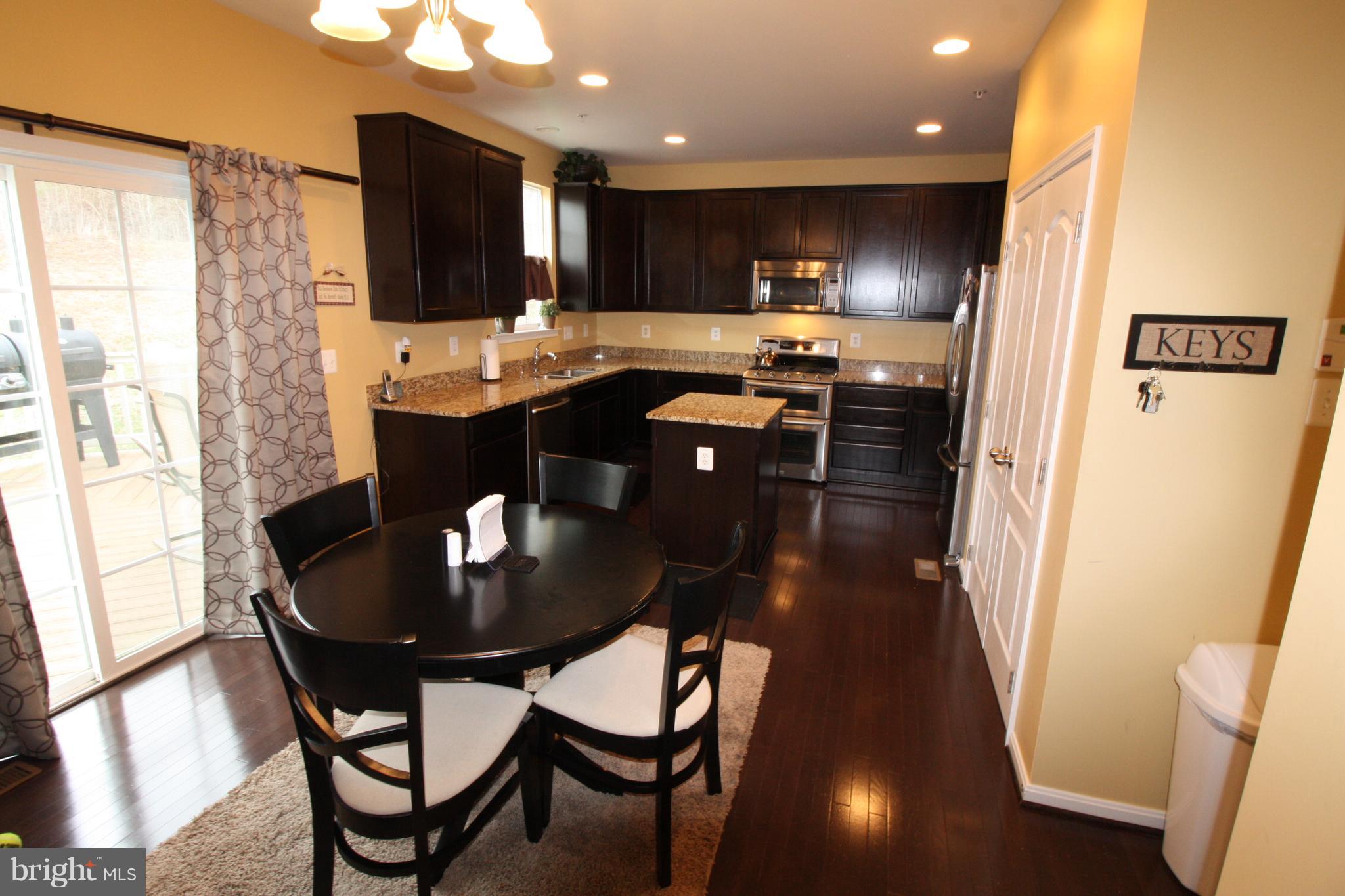 RIVERGATE ESTATES-PLAT F - Residential