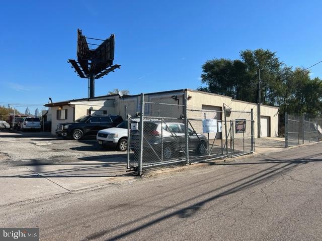PHILADELPHIA (SOUTH) - Commercial Sale