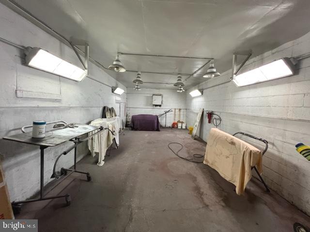 PHILADELPHIA (SOUTH) - Commercial Sale