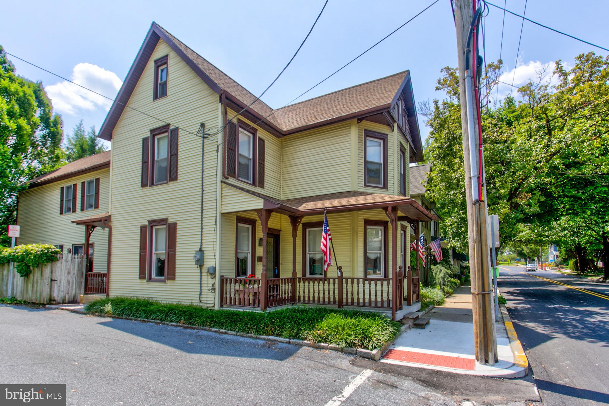 LITITZ BOROUGH - Residential