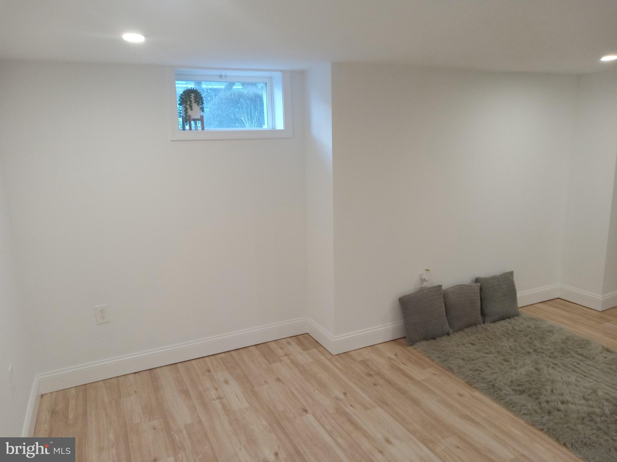 WESTINGHOUSE VLG - Residential
