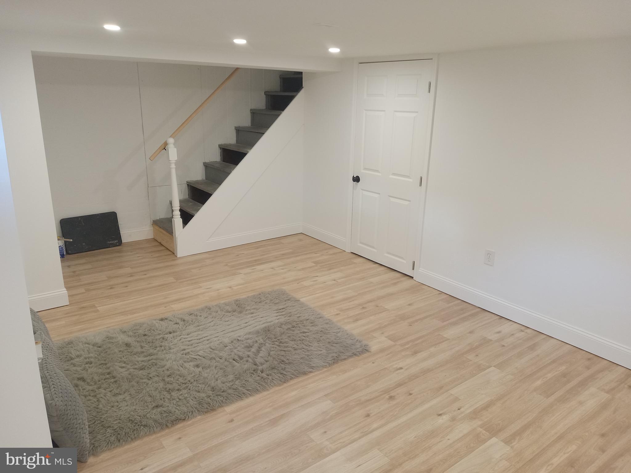 WESTINGHOUSE VLG - Residential