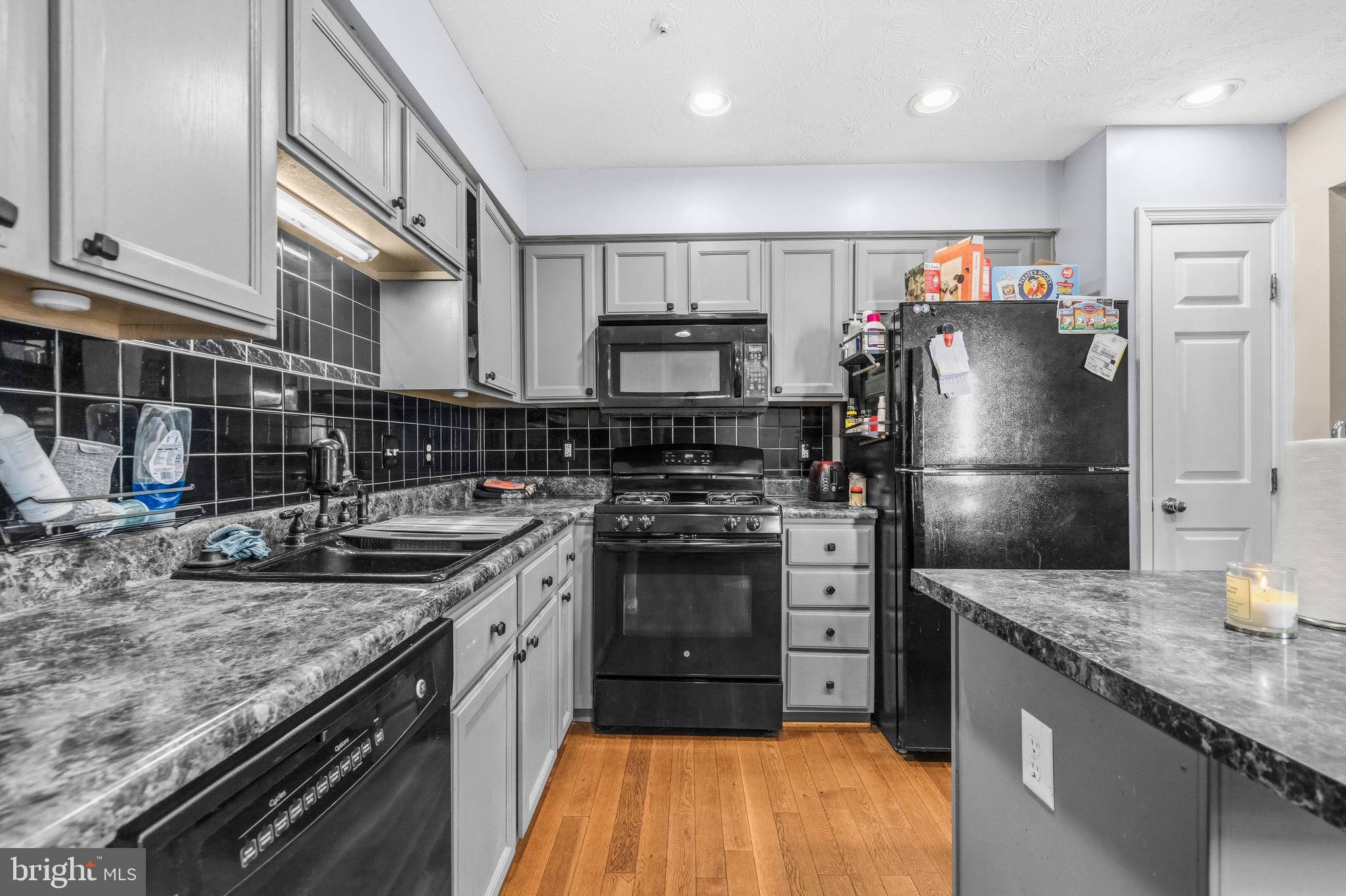 FOX CHASE - Residential