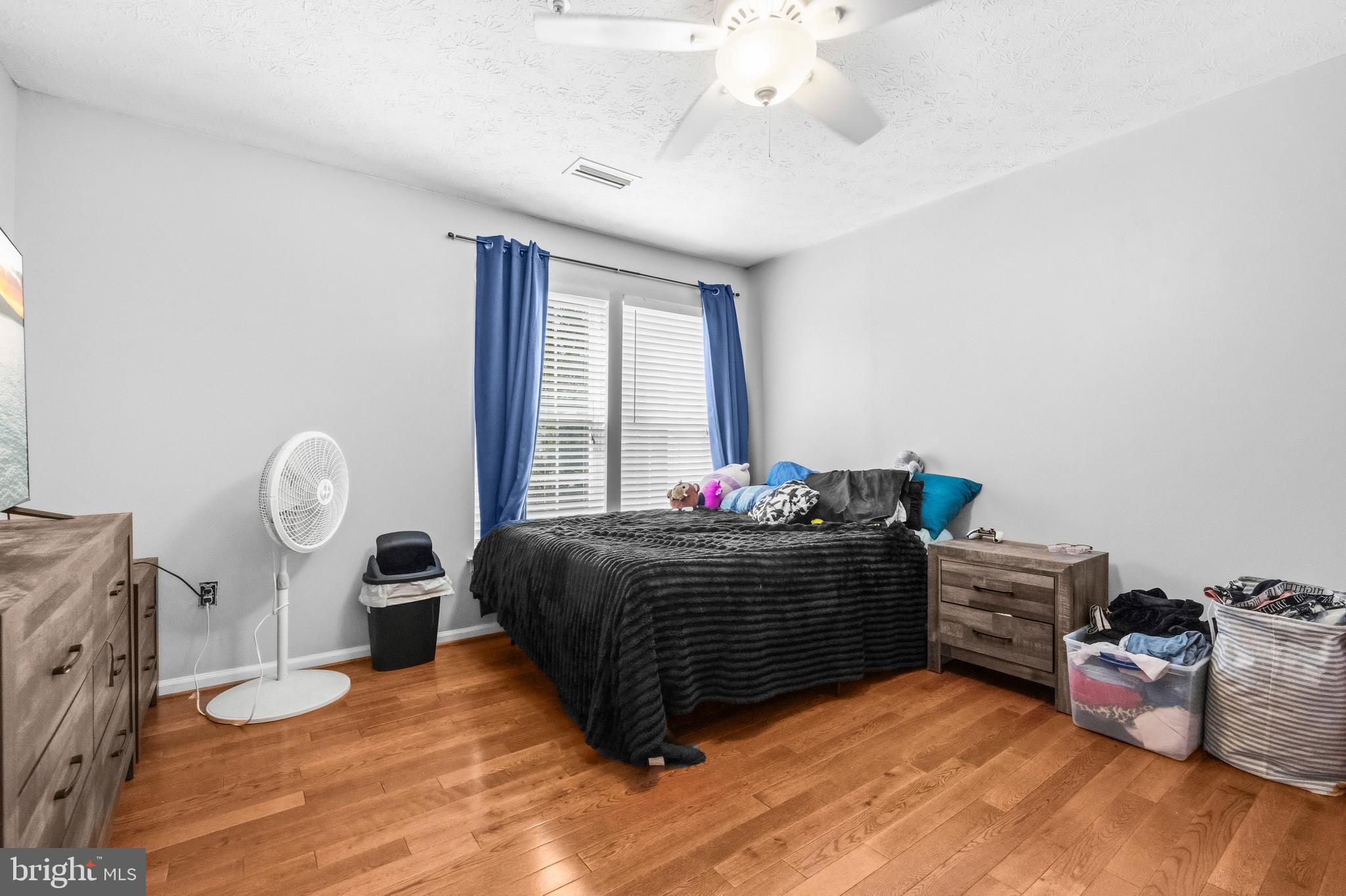 FOX CHASE - Residential