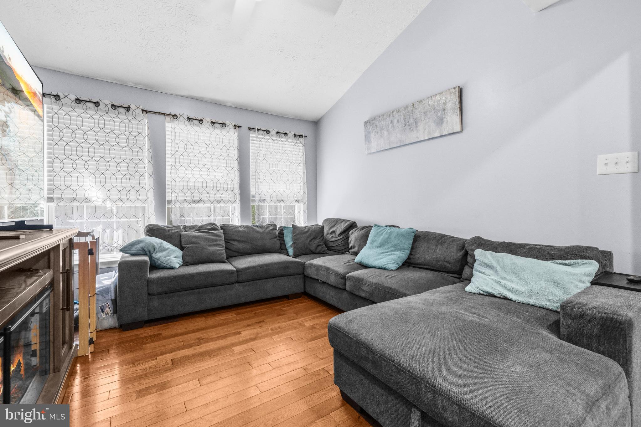 FOX CHASE - Residential