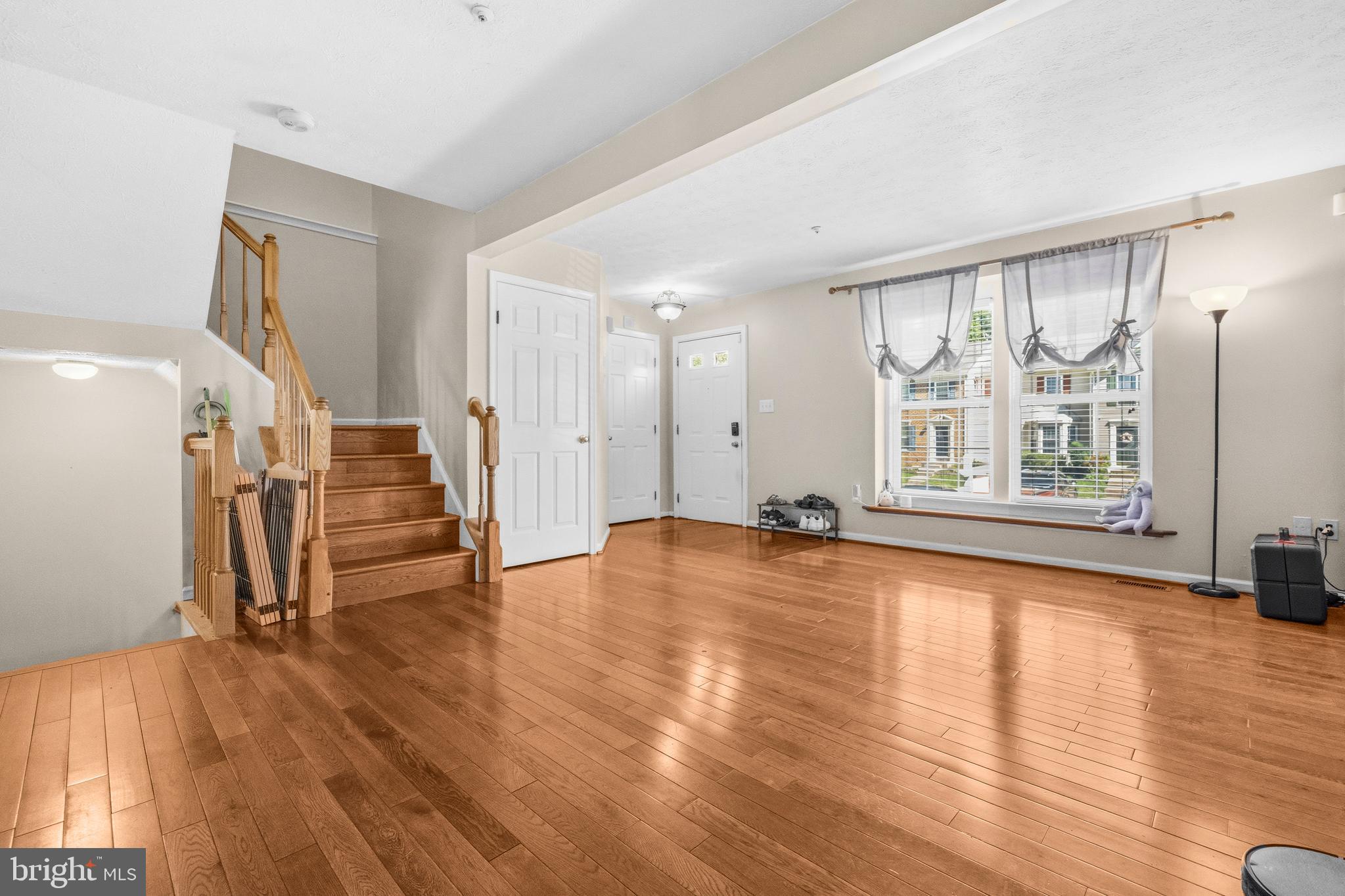 FOX CHASE - Residential