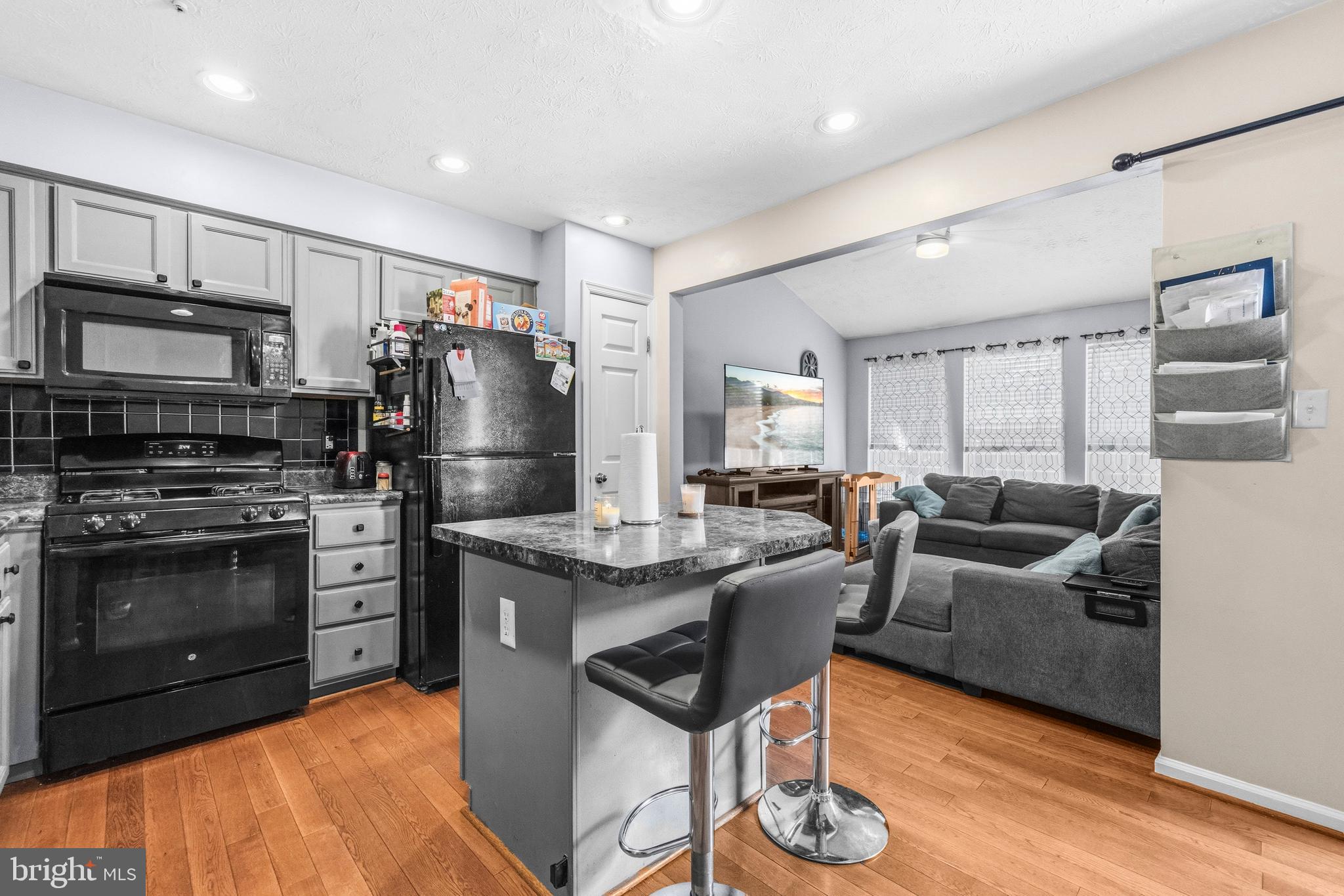 FOX CHASE - Residential