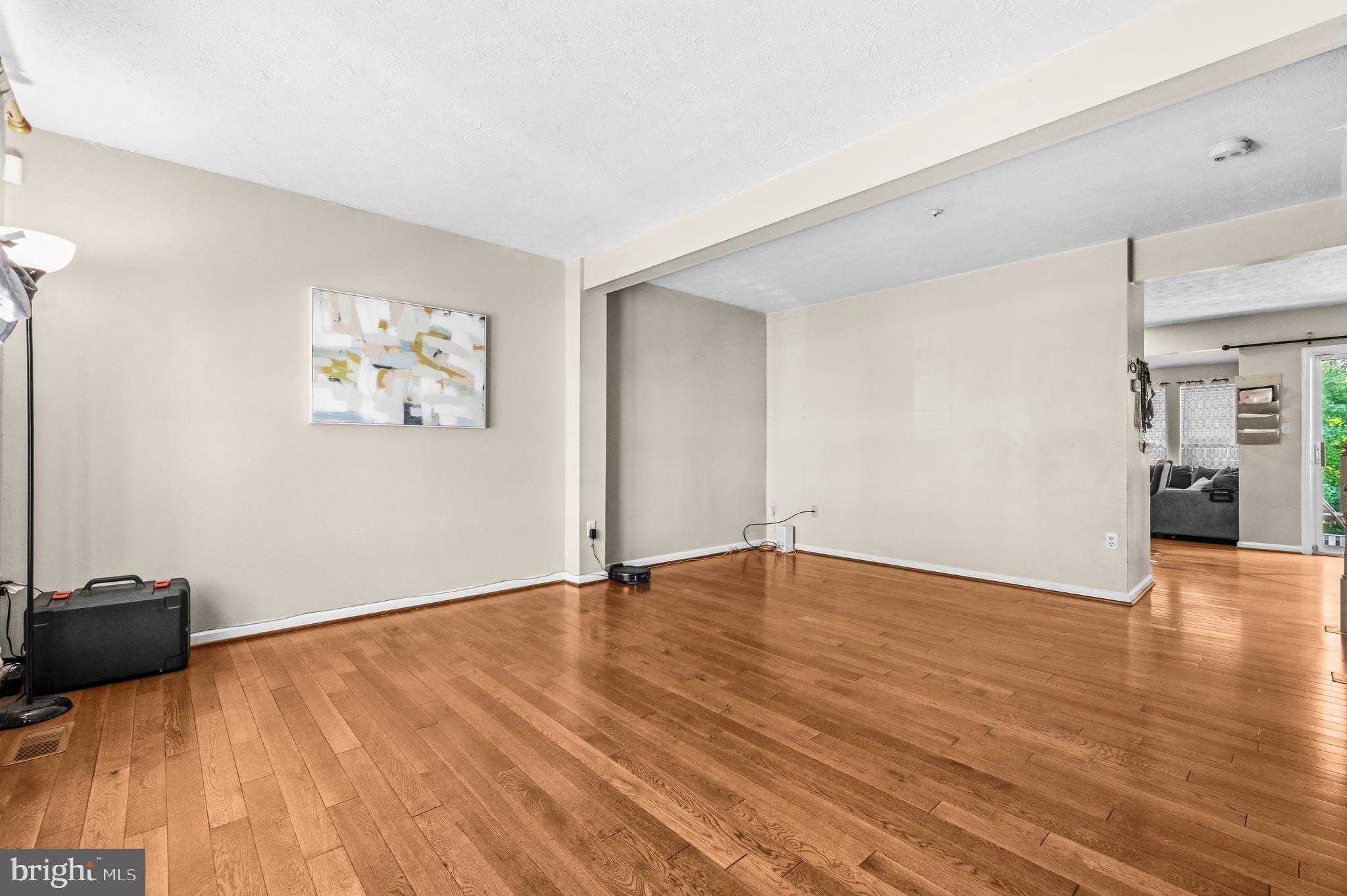 FOX CHASE - Residential