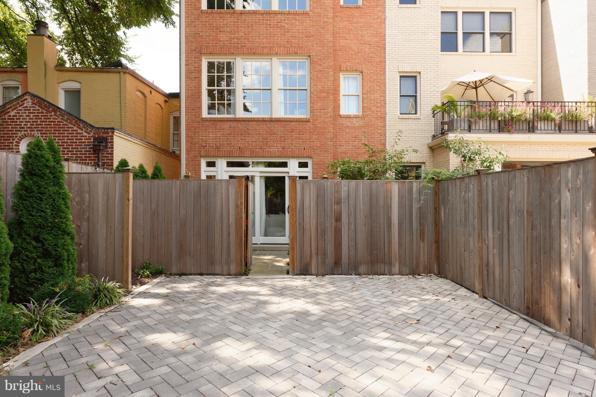 OLD TOWN - Residential
