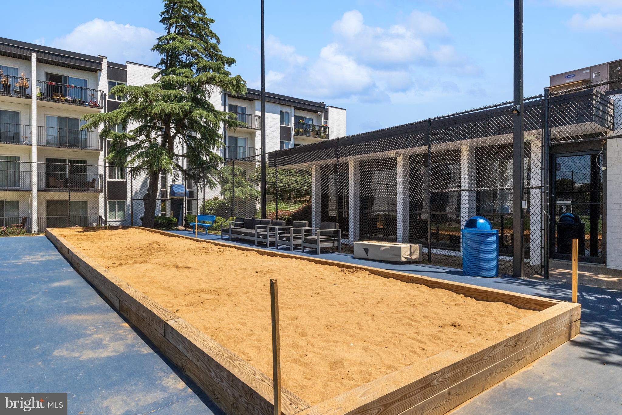 WEST END CONDOS - Residential