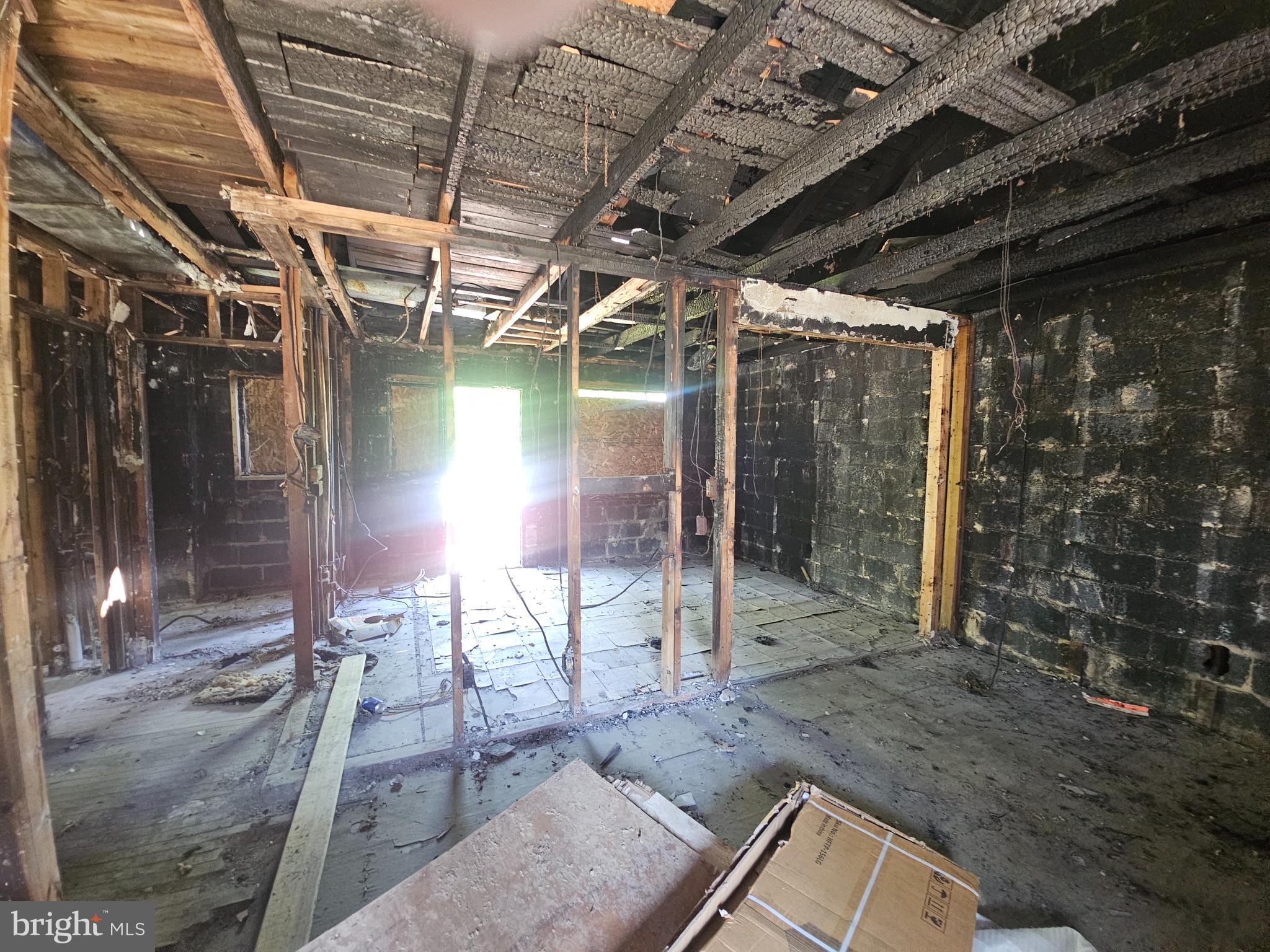 ELMWOOD - Residential