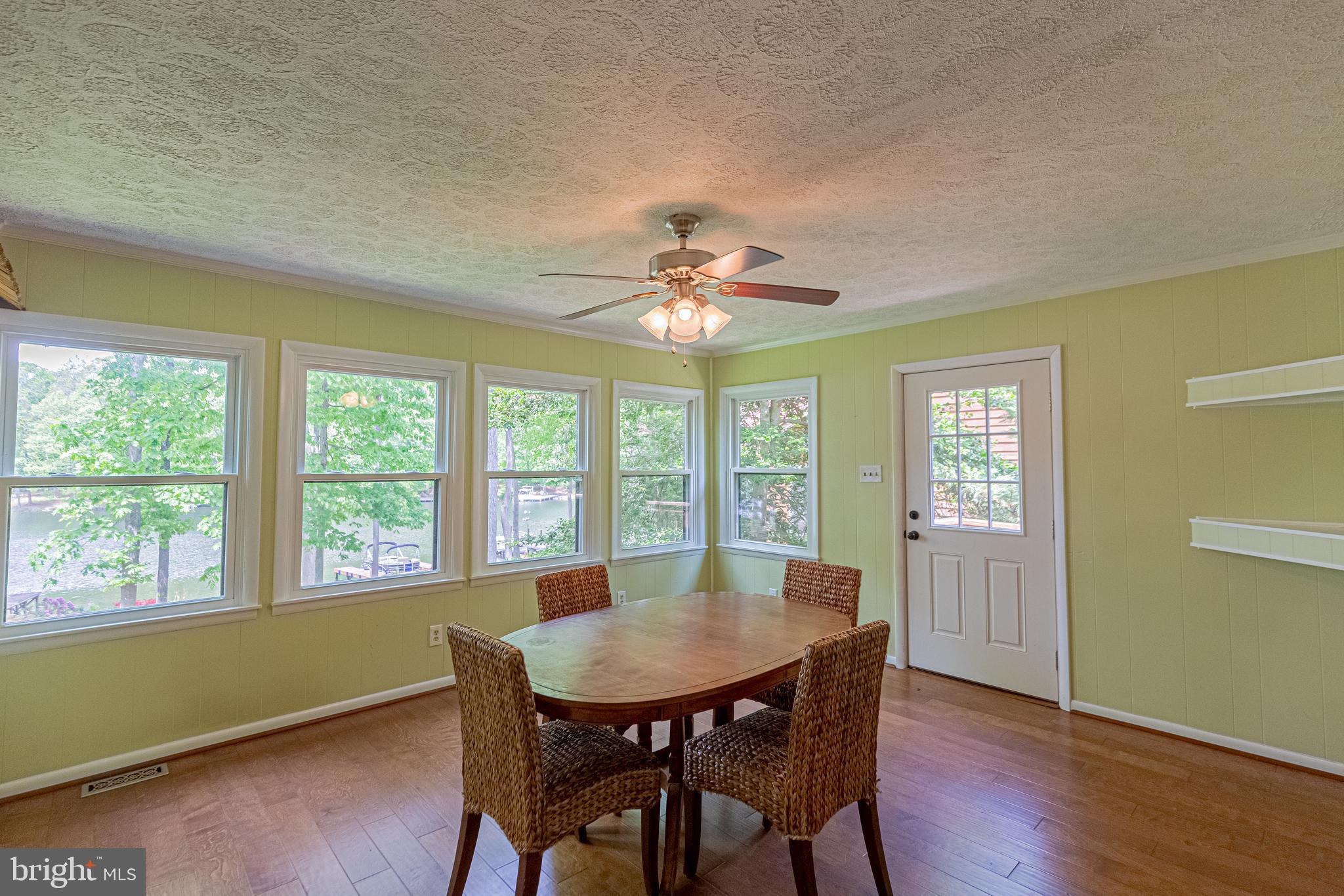 LAKE CAROLINE - Residential