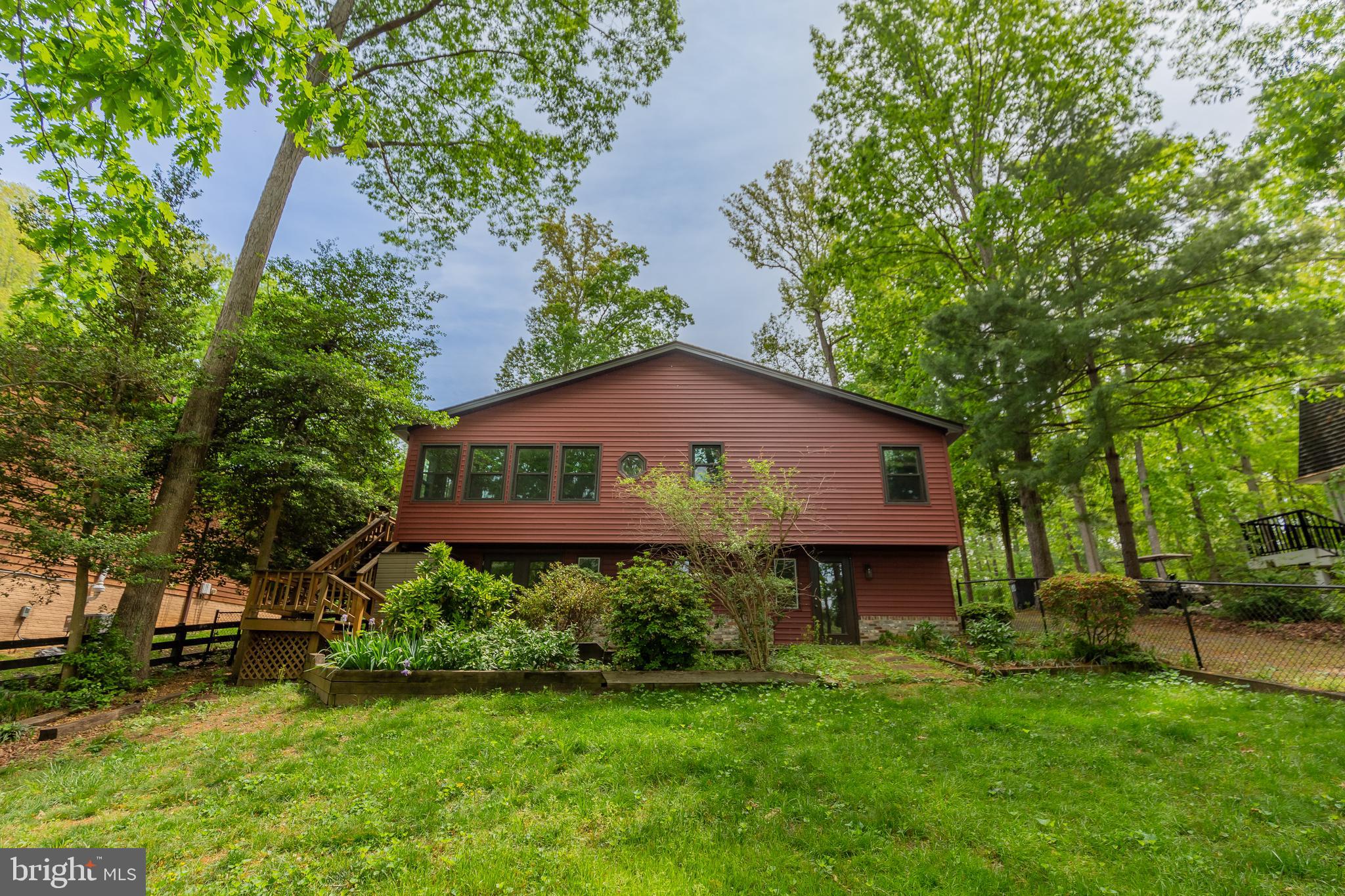 LAKE CAROLINE - Residential