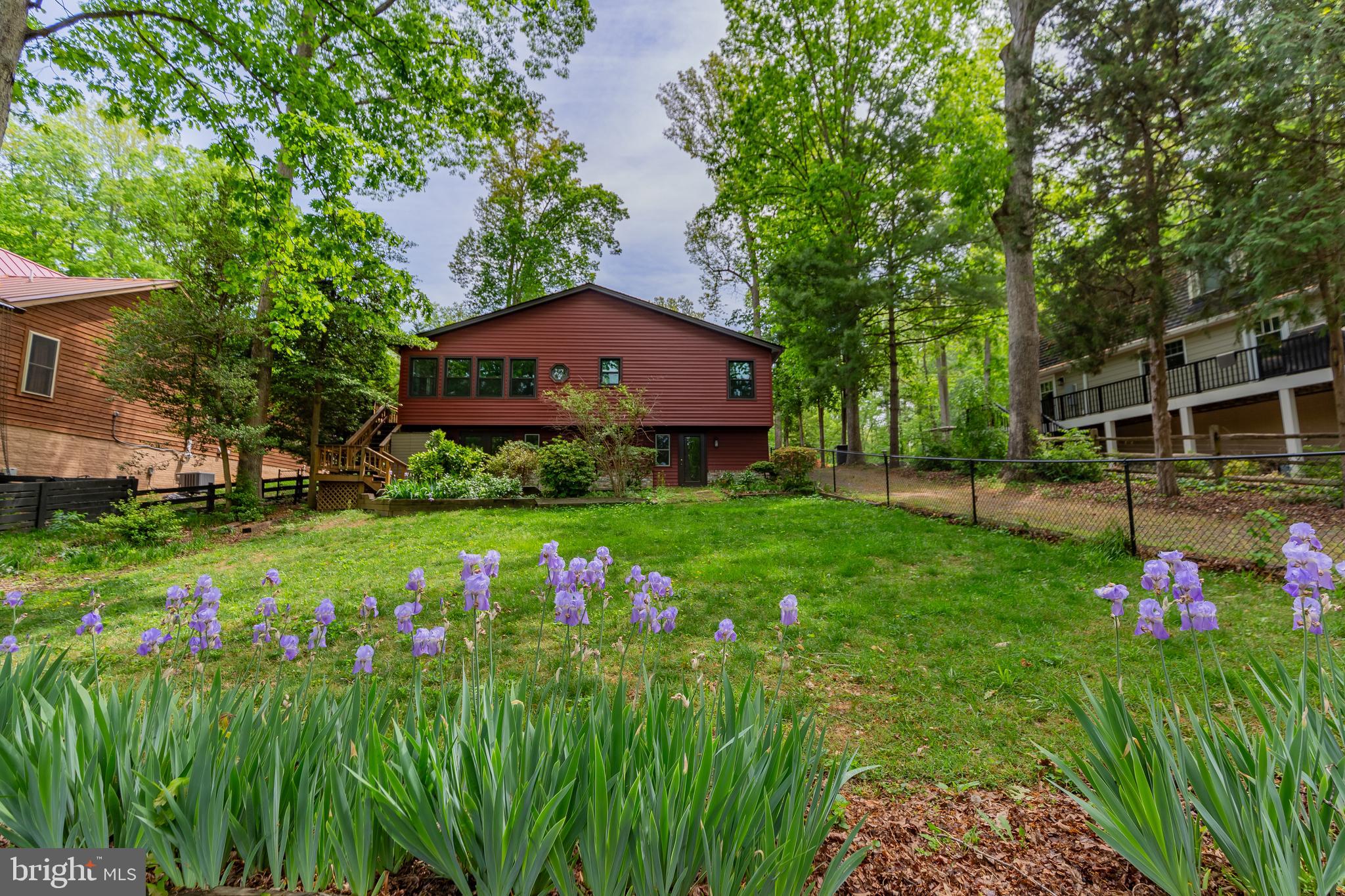 LAKE CAROLINE - Residential