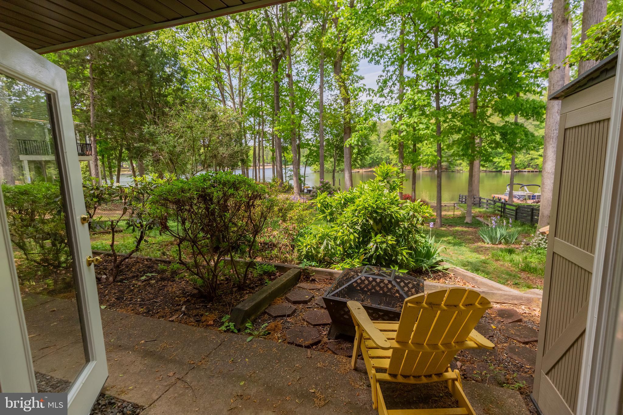 LAKE CAROLINE - Residential