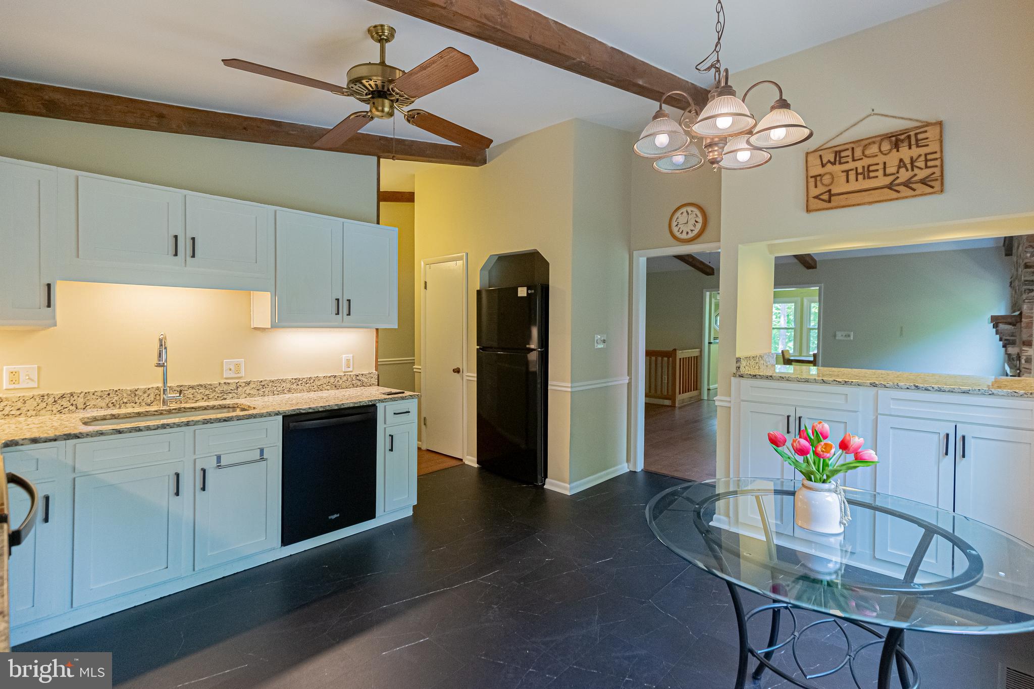 LAKE CAROLINE - Residential