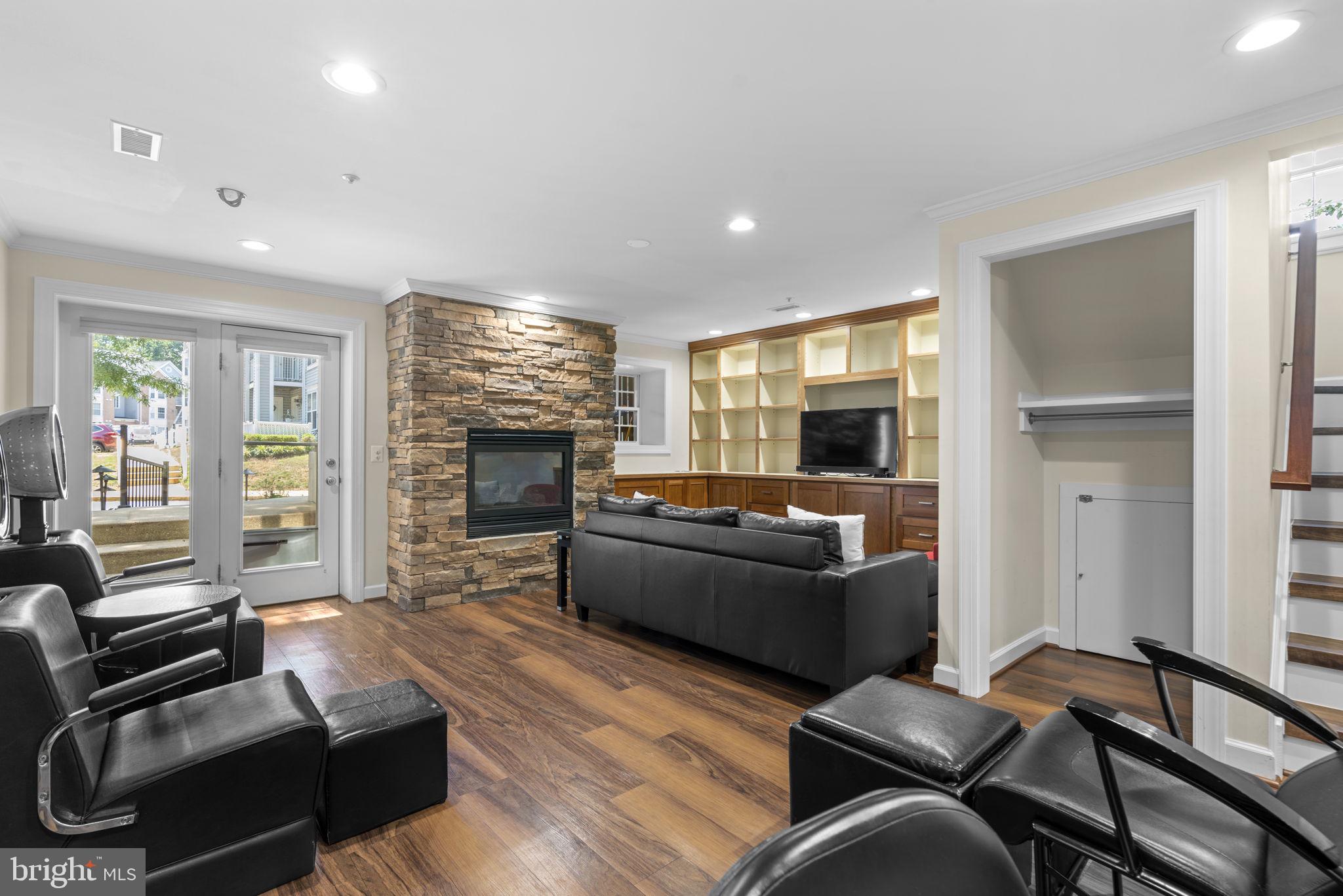 WINDGATE - Residential