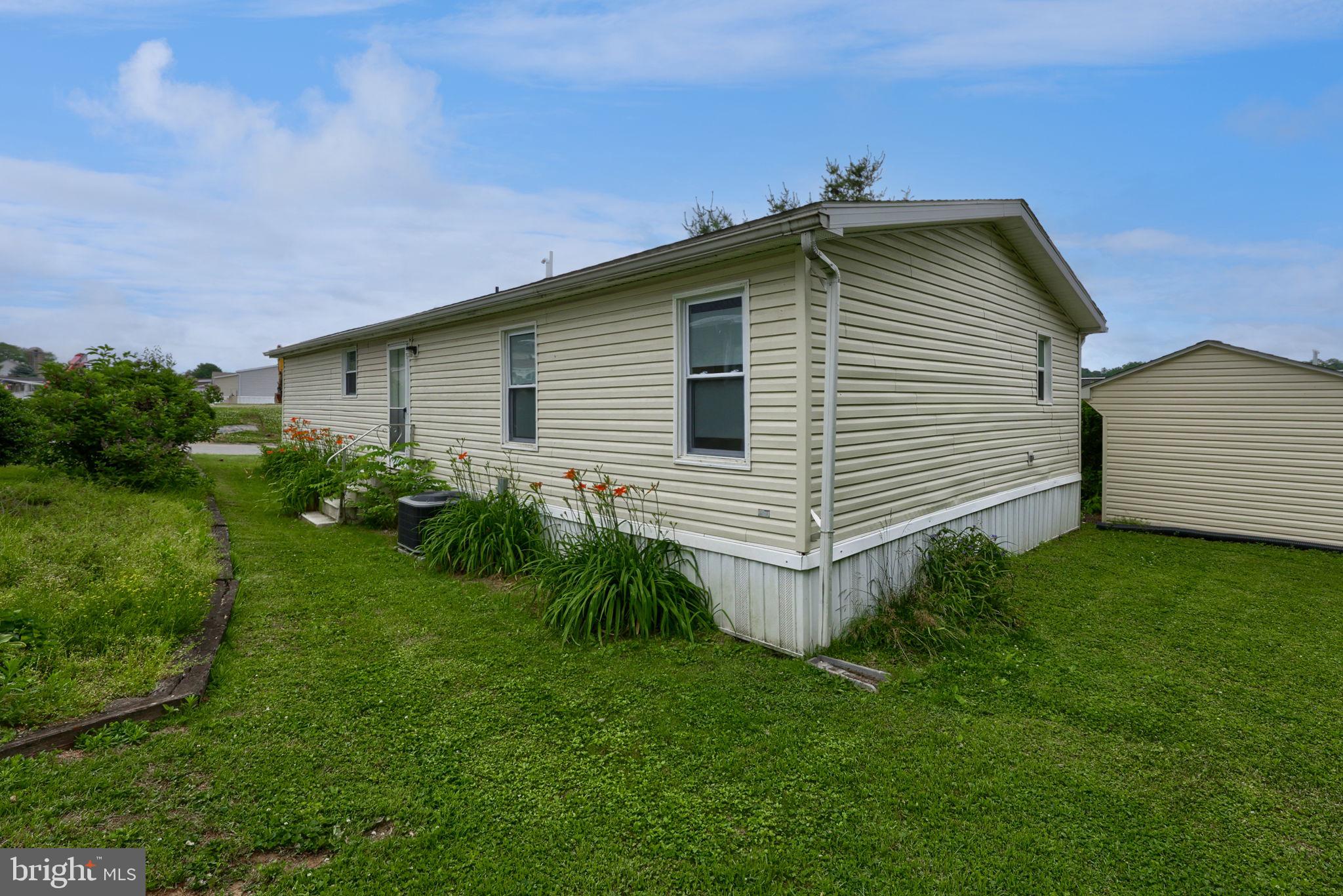 SUNSET ESTATES MHP - Residential