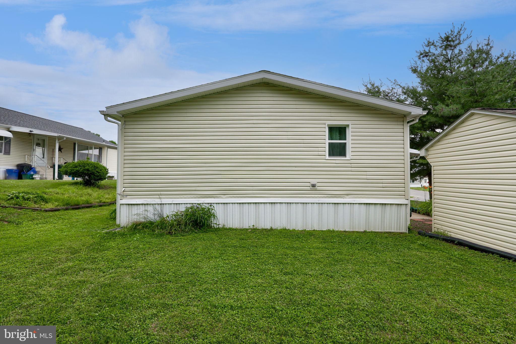 SUNSET ESTATES MHP - Residential