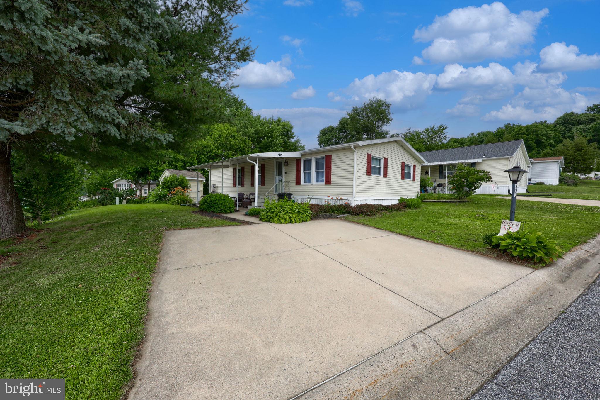 SUNSET ESTATES MHP - Residential