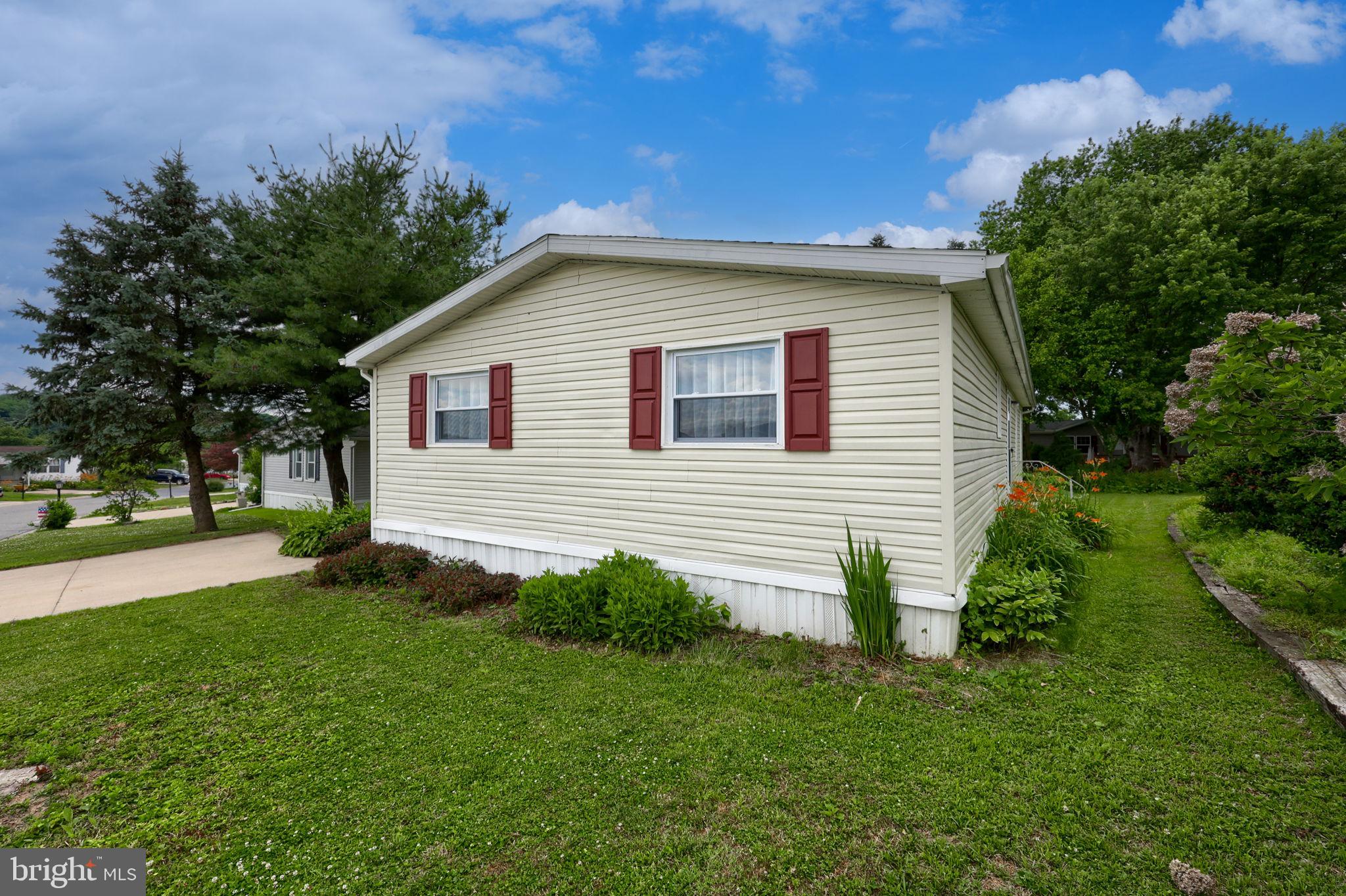 SUNSET ESTATES MHP - Residential