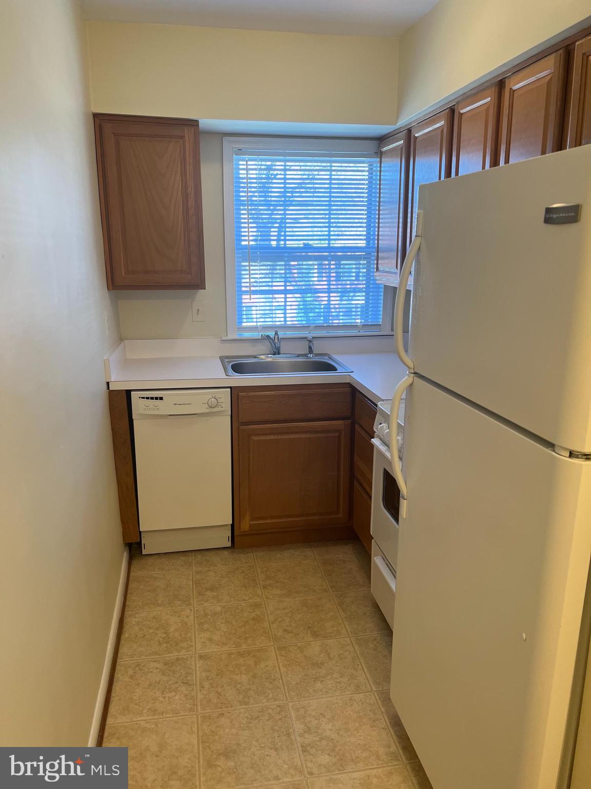 JEFFERSON WALK - Residential Lease